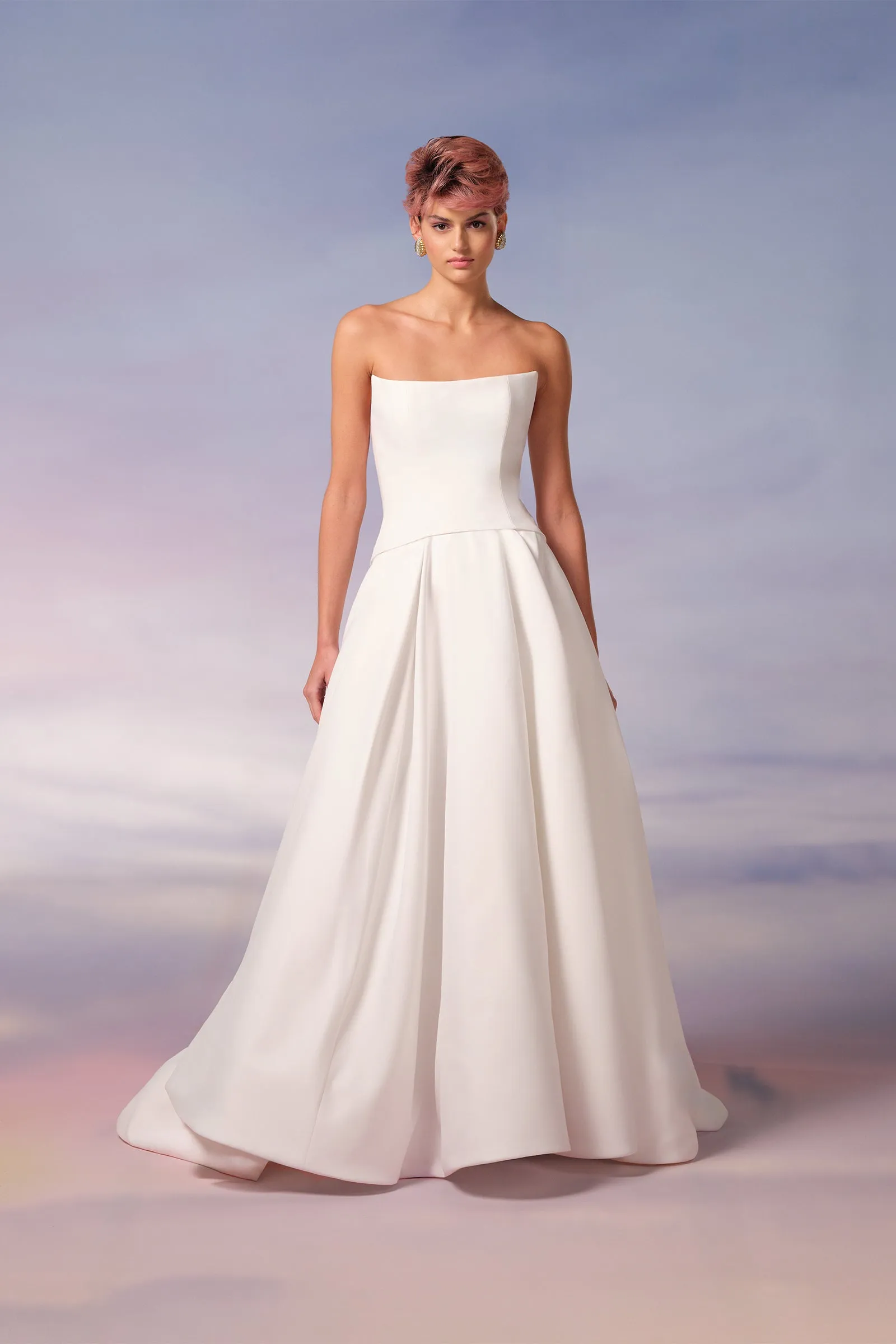 VRM494 - THE QUEEN'S GOWN sold by Viktor & Rolf