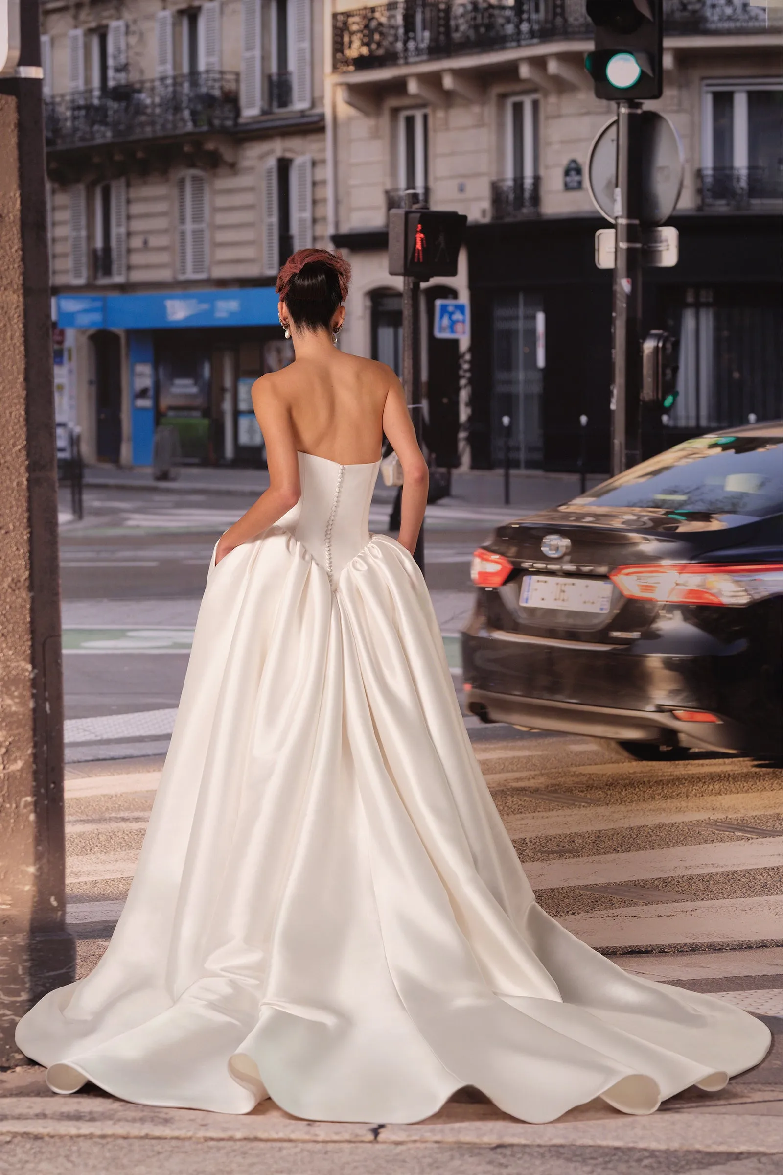 VRM492 - SCULPTED BASQUE A-LINE GOWN sold by Viktor & Rolf product image thumbnail 2