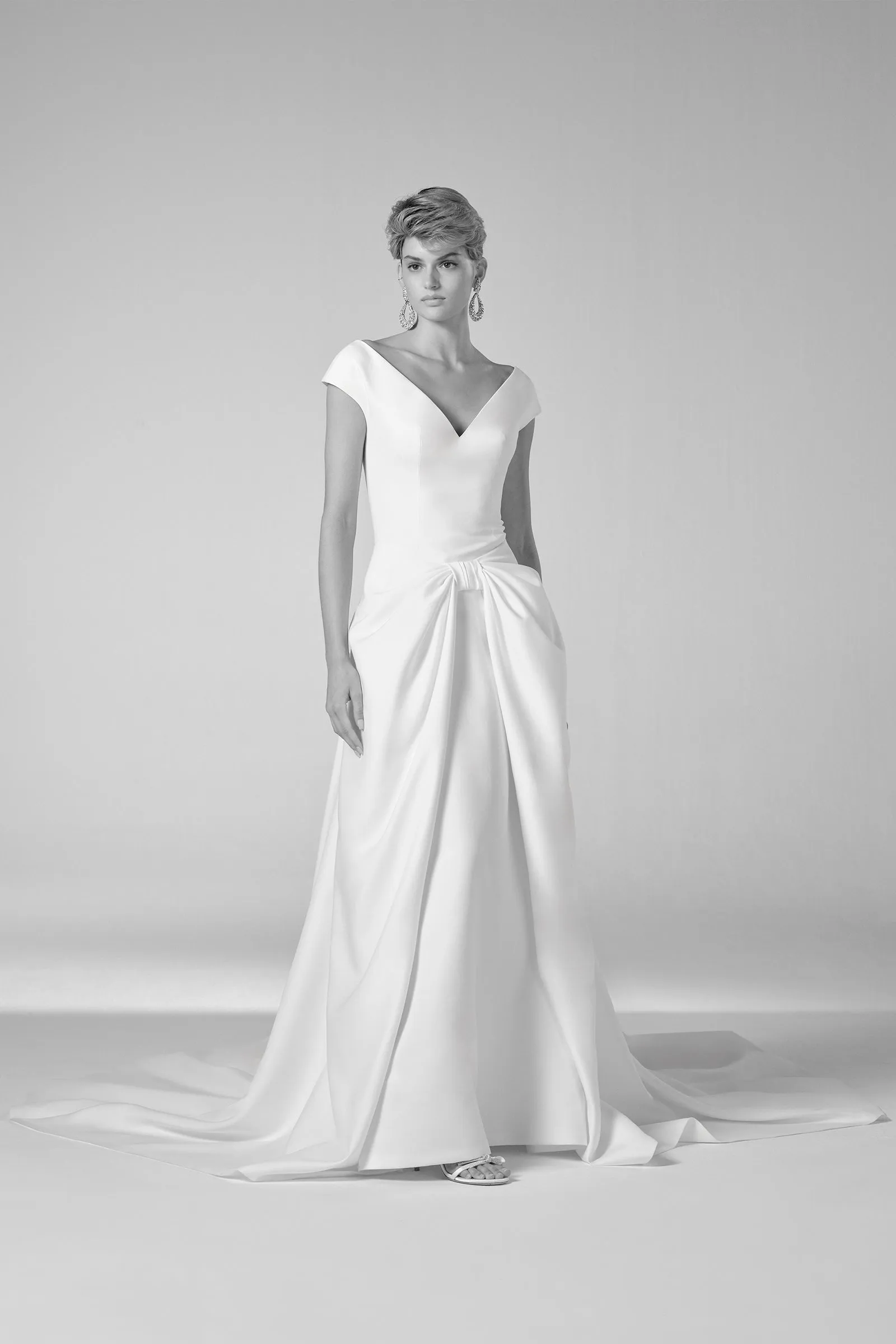 VRM489 - COUTURE KNOTTED A-LINE GOWN sold by Viktor & Rolf