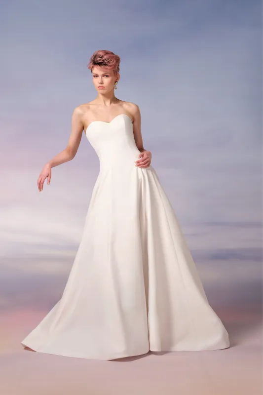 VRM485 - ROYAL BOW BUSTLE GOWN sold by Viktor & Rolf