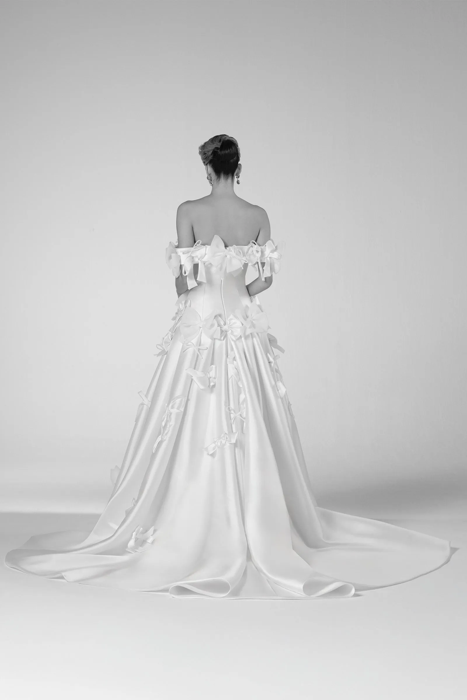 VRM475 - BOW ABUNDANCE GOWN sold by Viktor & Rolf product image thumbnail 2
