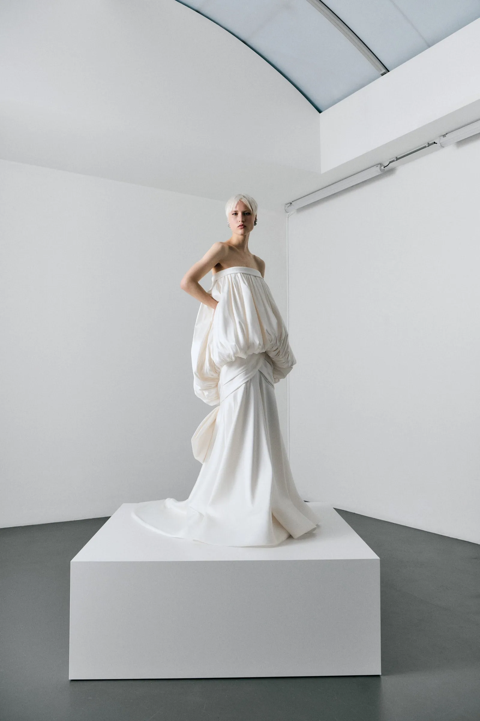 VRM501 - SCUPLTURAL BUBBLE FLARE GOWN sold by Viktor & Rolf