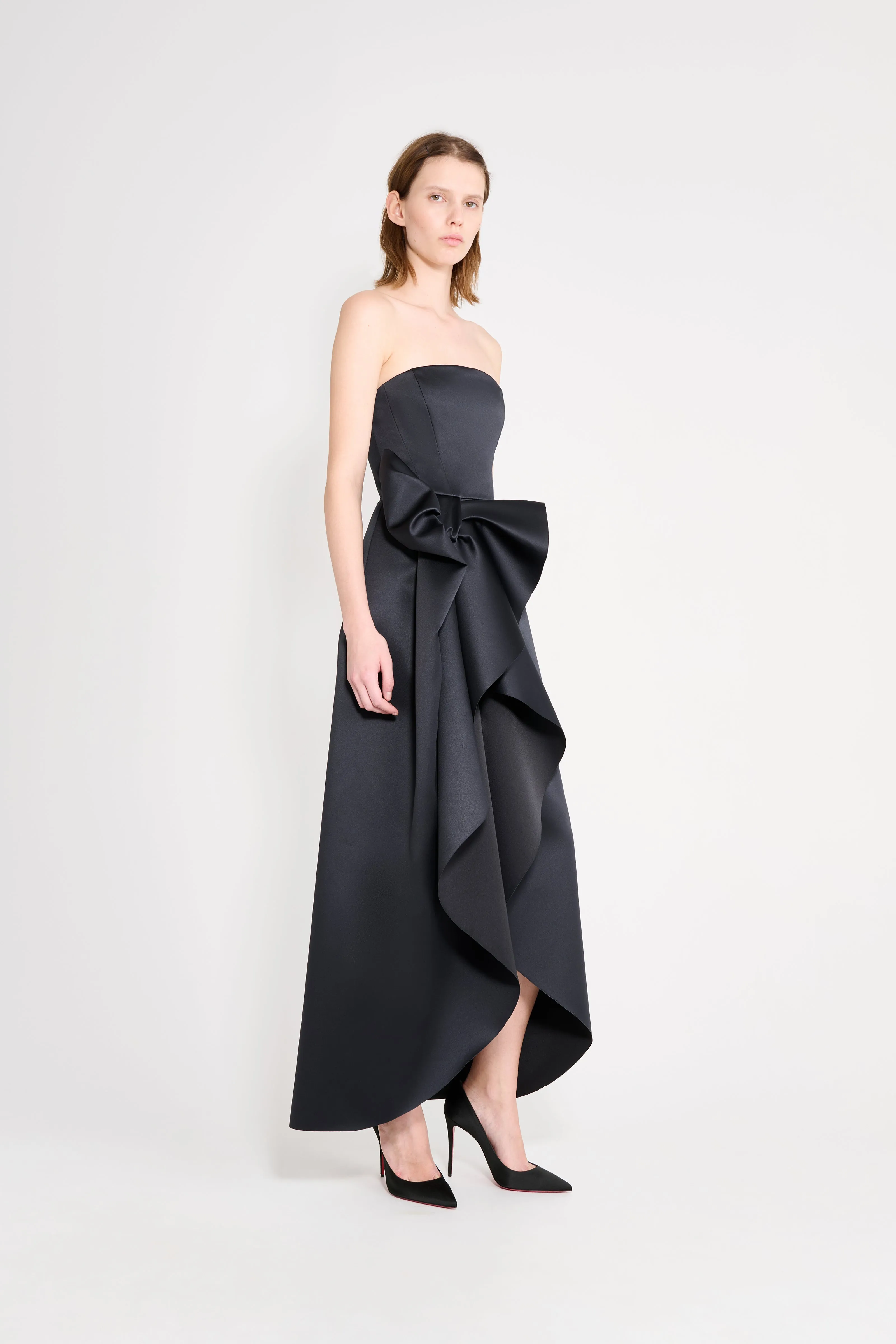 BOW VOLANT SATIN GOWN sold by Viktor & Rolf product image thumbnail 2