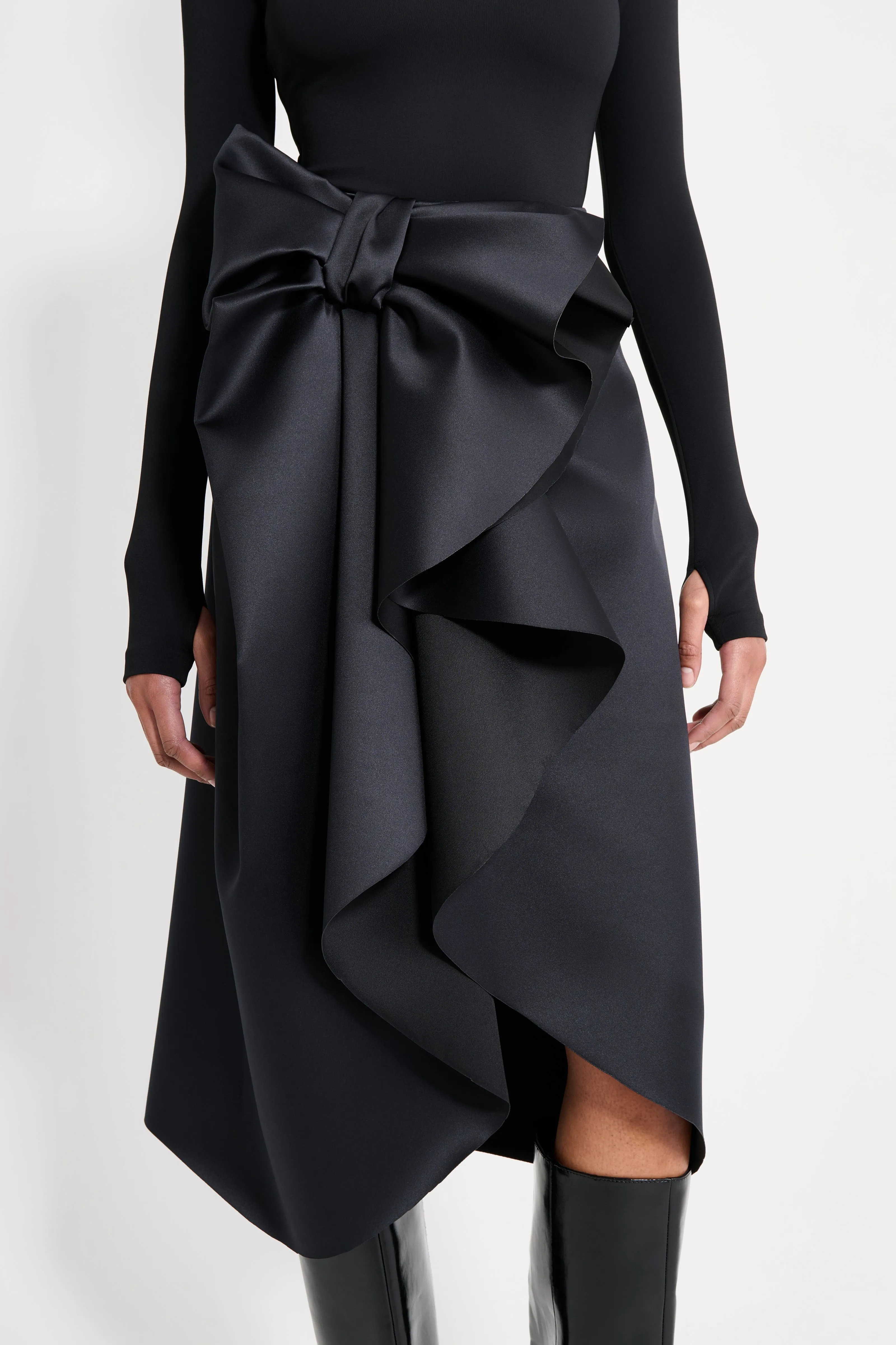 BOW VOLANT PENCIL SKIRT sold by Viktor & Rolf product image thumbnail 4