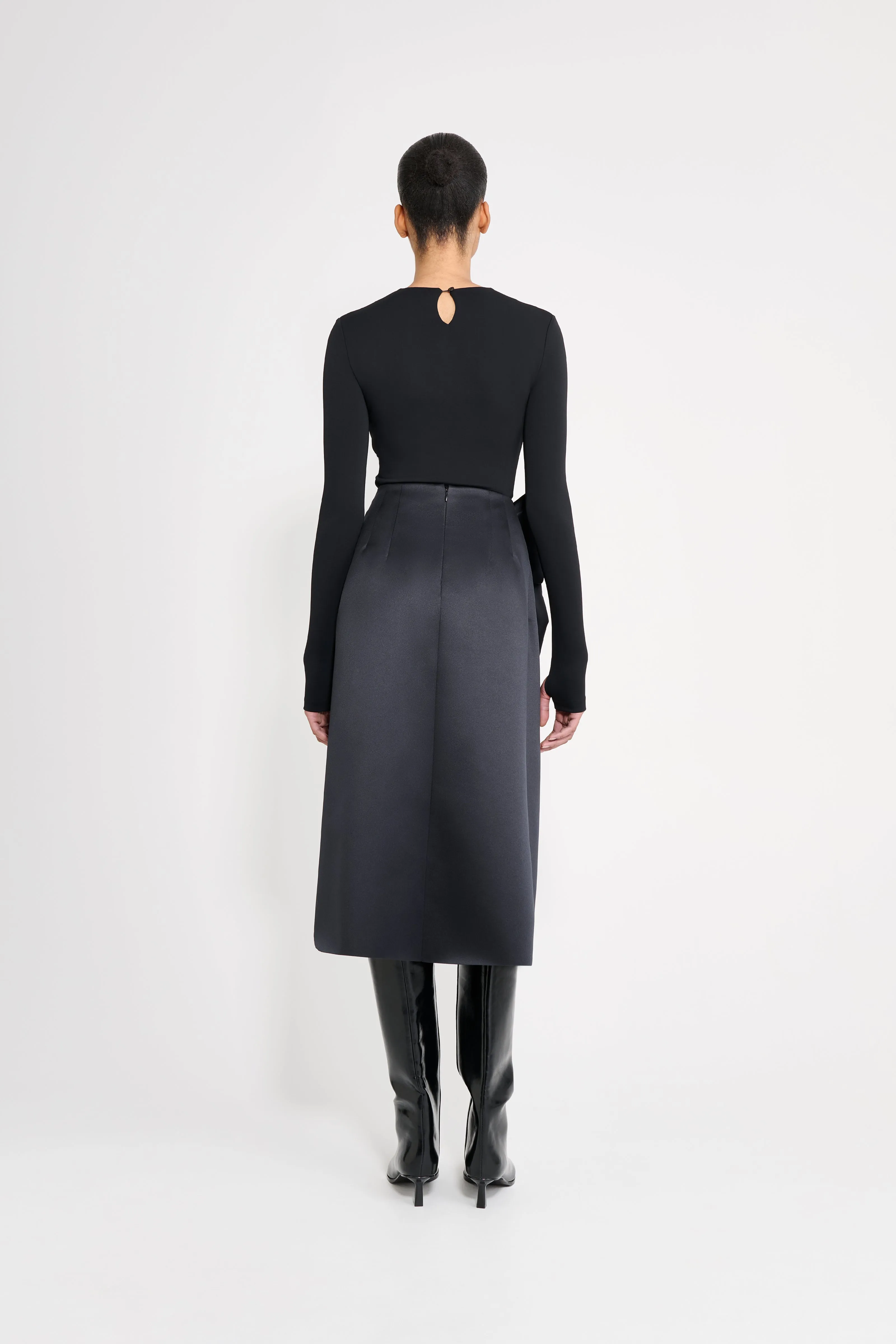BOW VOLANT PENCIL SKIRT sold by Viktor & Rolf product image thumbnail 3