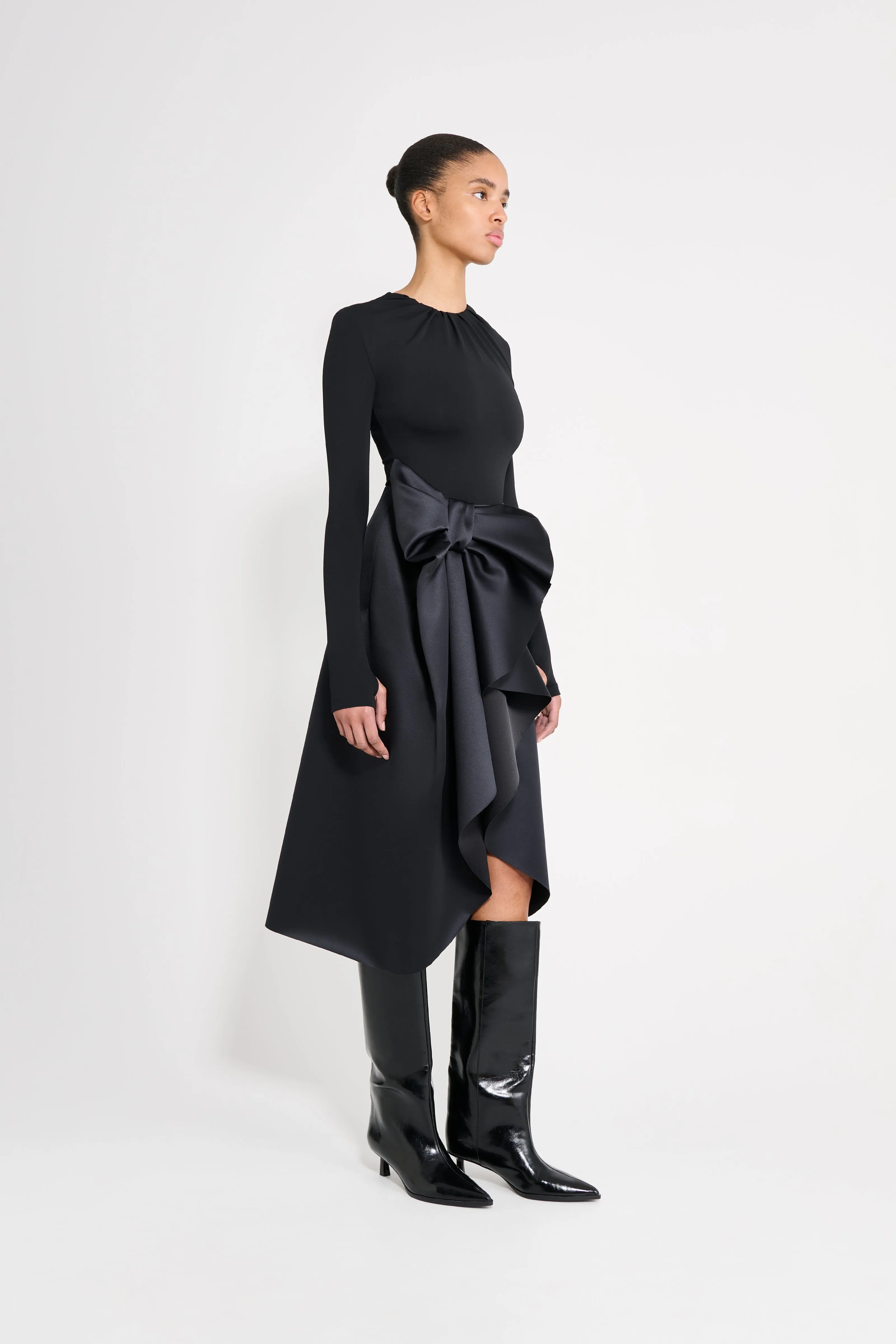 BOW VOLANT PENCIL SKIRT sold by Viktor & Rolf product image thumbnail 2