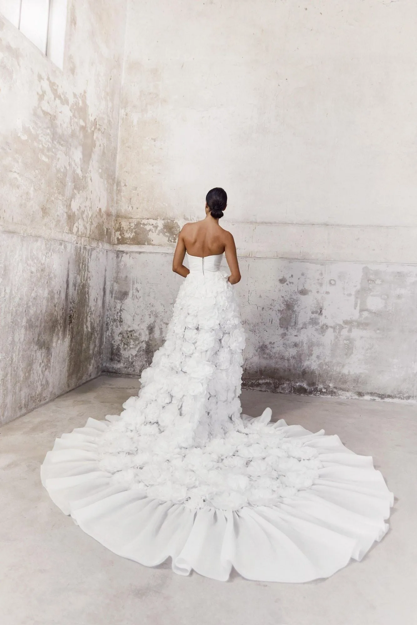 VRM249 - VOLANT FLOWER HIGH-LOW GOWN sold by Viktor & Rolf product image thumbnail 2