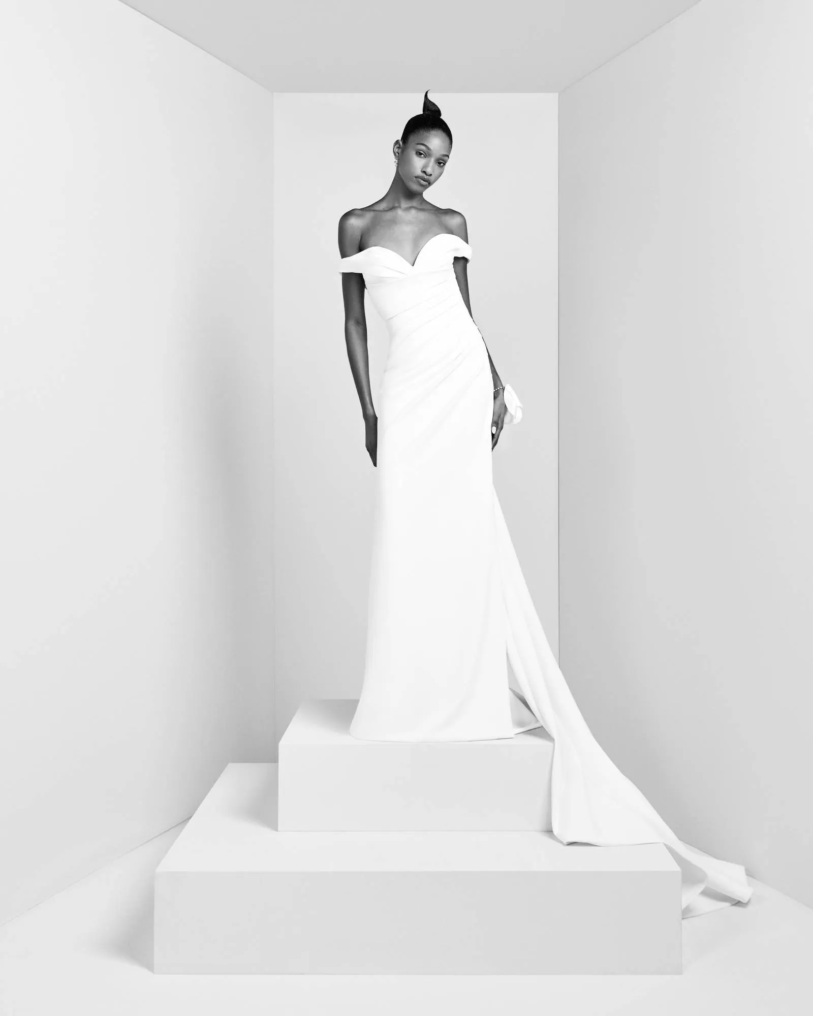 VRM417 – OFF-SHOULDER ROMANTIC DRAPE MERMAID GOWN sold by Viktor & Rolf product image thumbnail 3