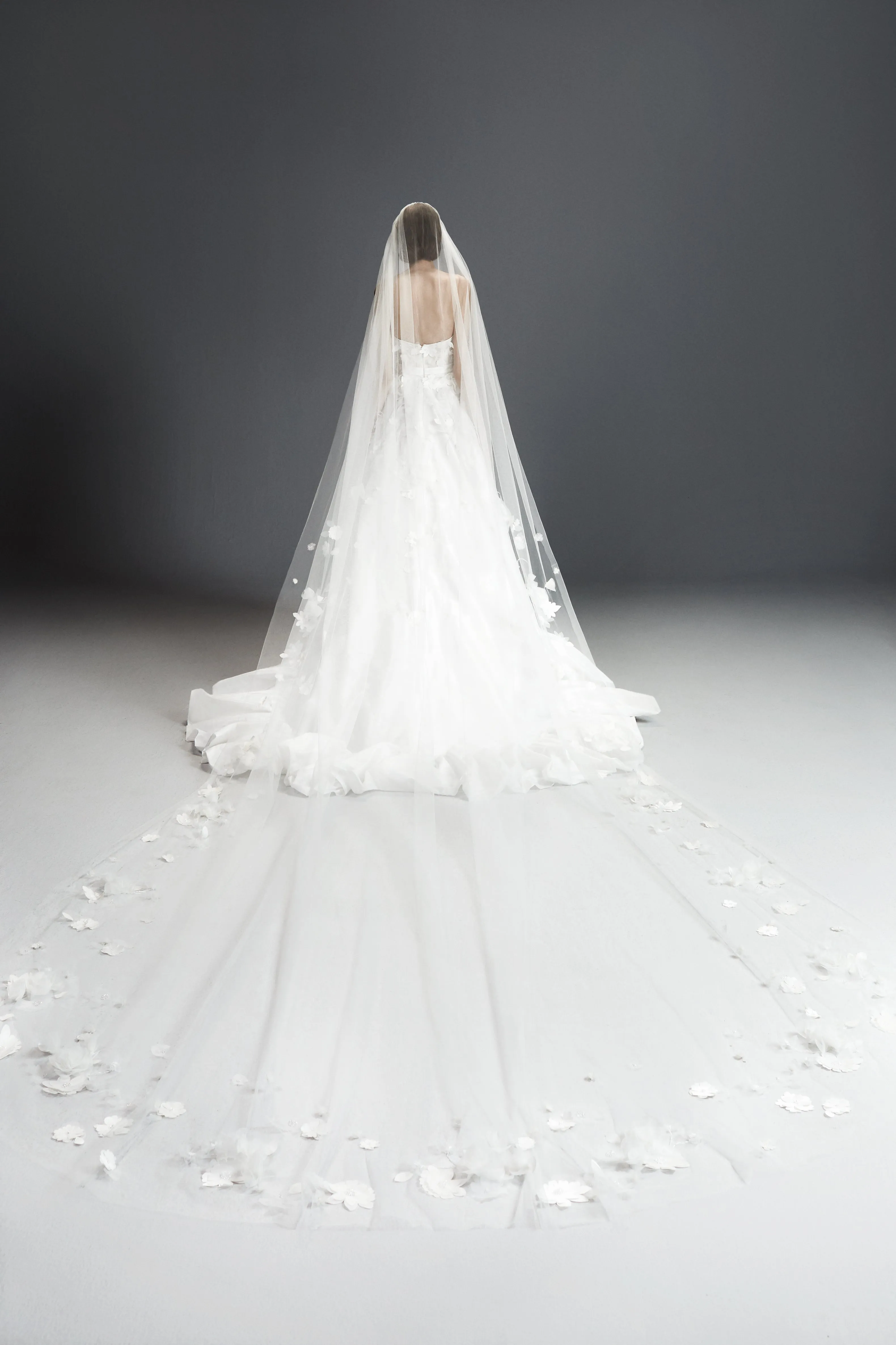 VRM373V - FAIRYTALE FLOWER VEIL sold by Viktor & Rolf product image thumbnail 2