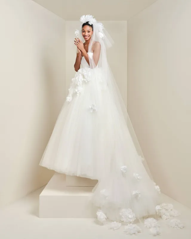 VRM444V – HORTENSIA SUMMER GARDENS VEIL sold by Viktor & Rolf