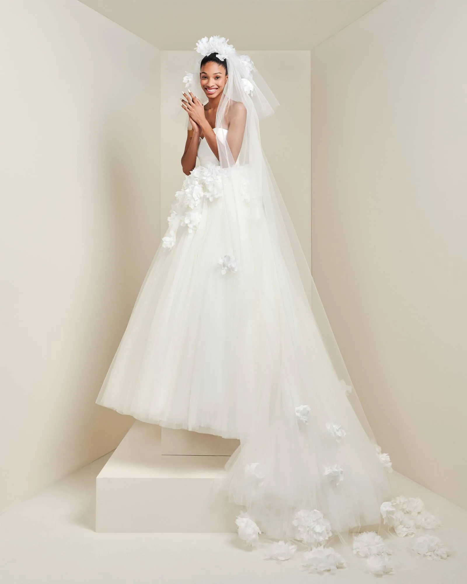 VRM444V – HORTENSIA SUMMER GARDENS VEIL sold by Viktor & Rolf