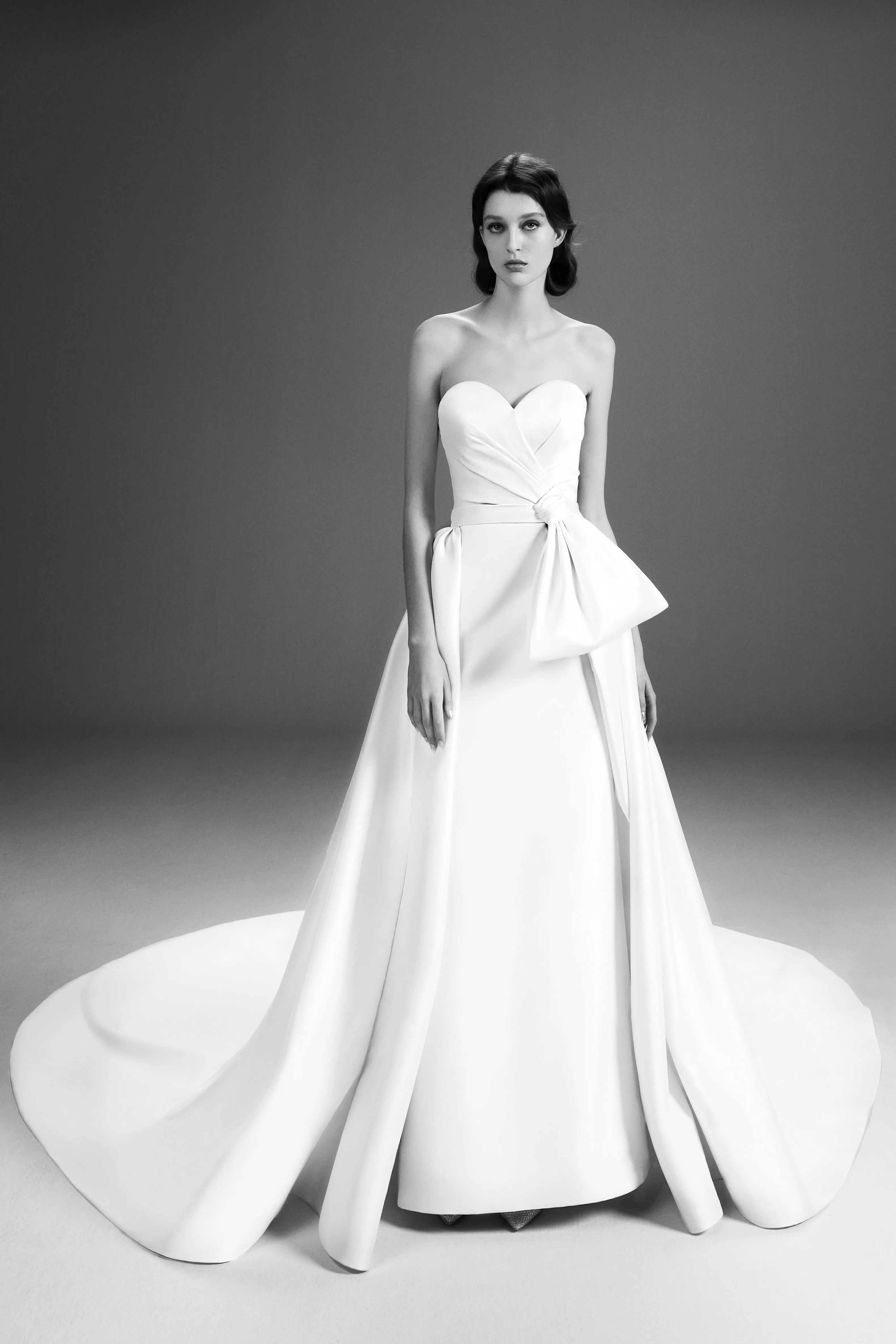 VRM370 - STRAPLESS DREAMY BOW GOWN sold by Viktor & Rolf product image thumbnail 3