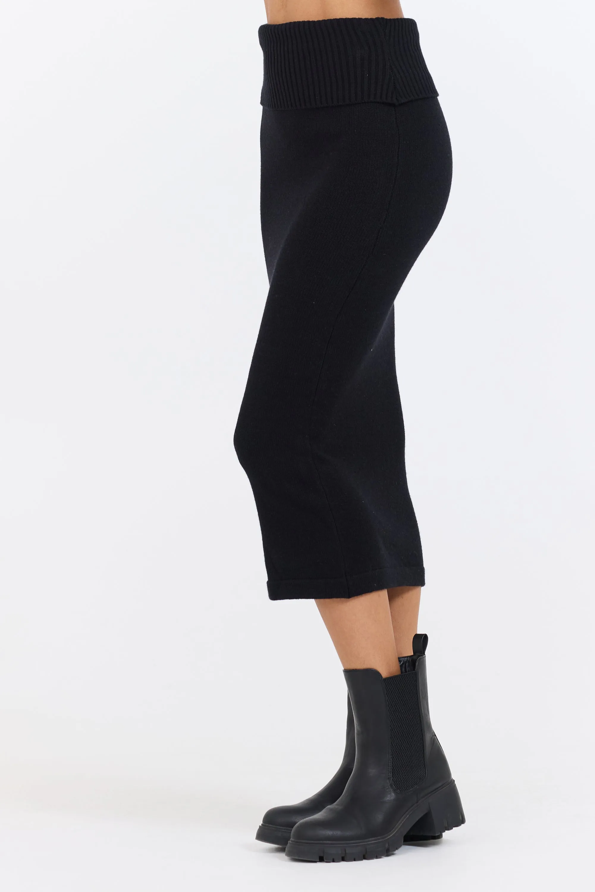 Black Knit Midi Skirt sold by Vintage Havana product image thumbnail 2