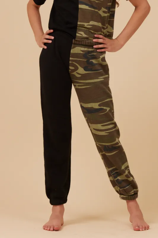 SIDE BY SIDE CAMO JOGGER sold by Vintage Havana
