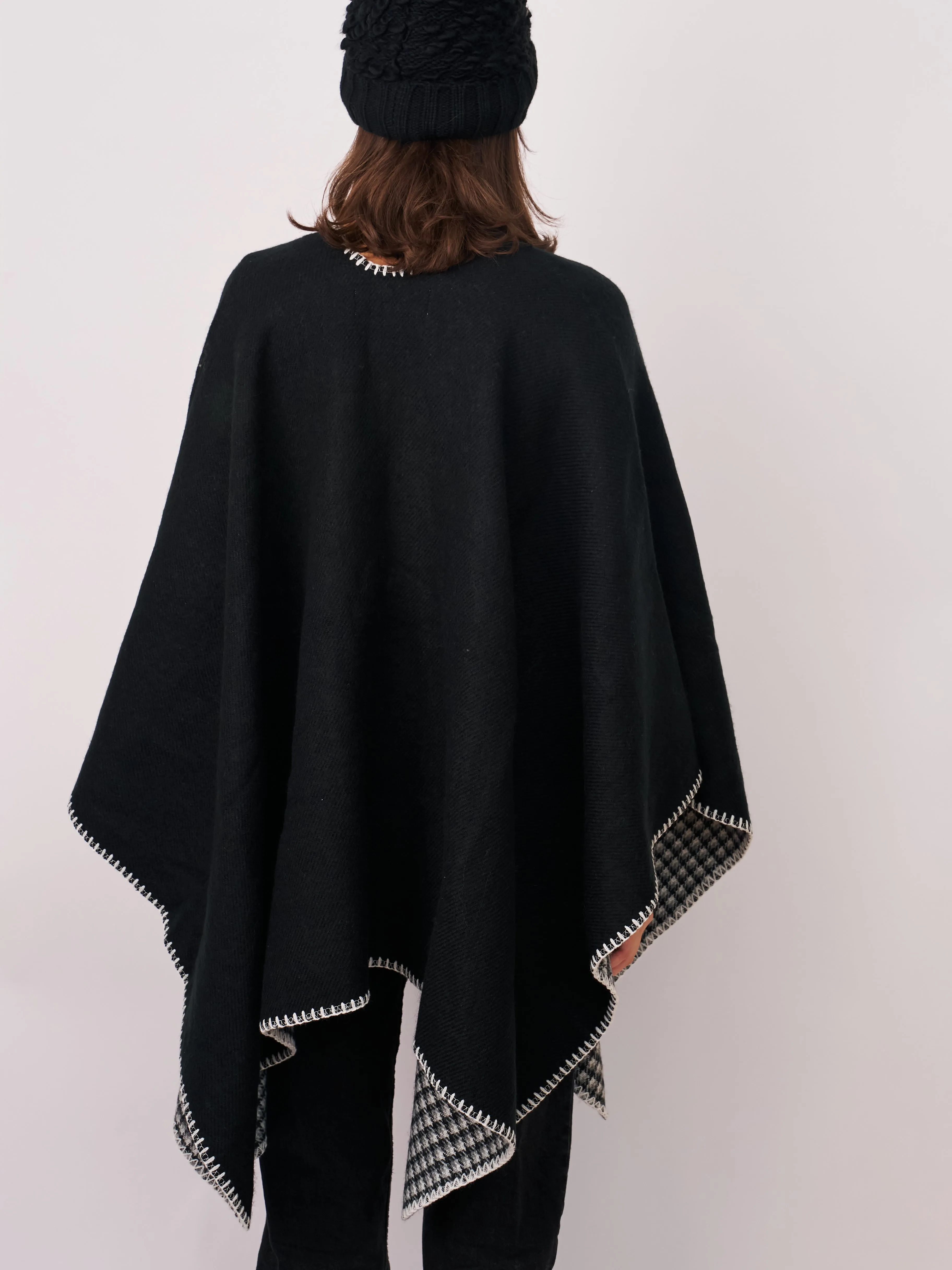 WHIPSTITCH RUANA - BLACK/IVORY sold by Vintage Havana product image thumbnail 4