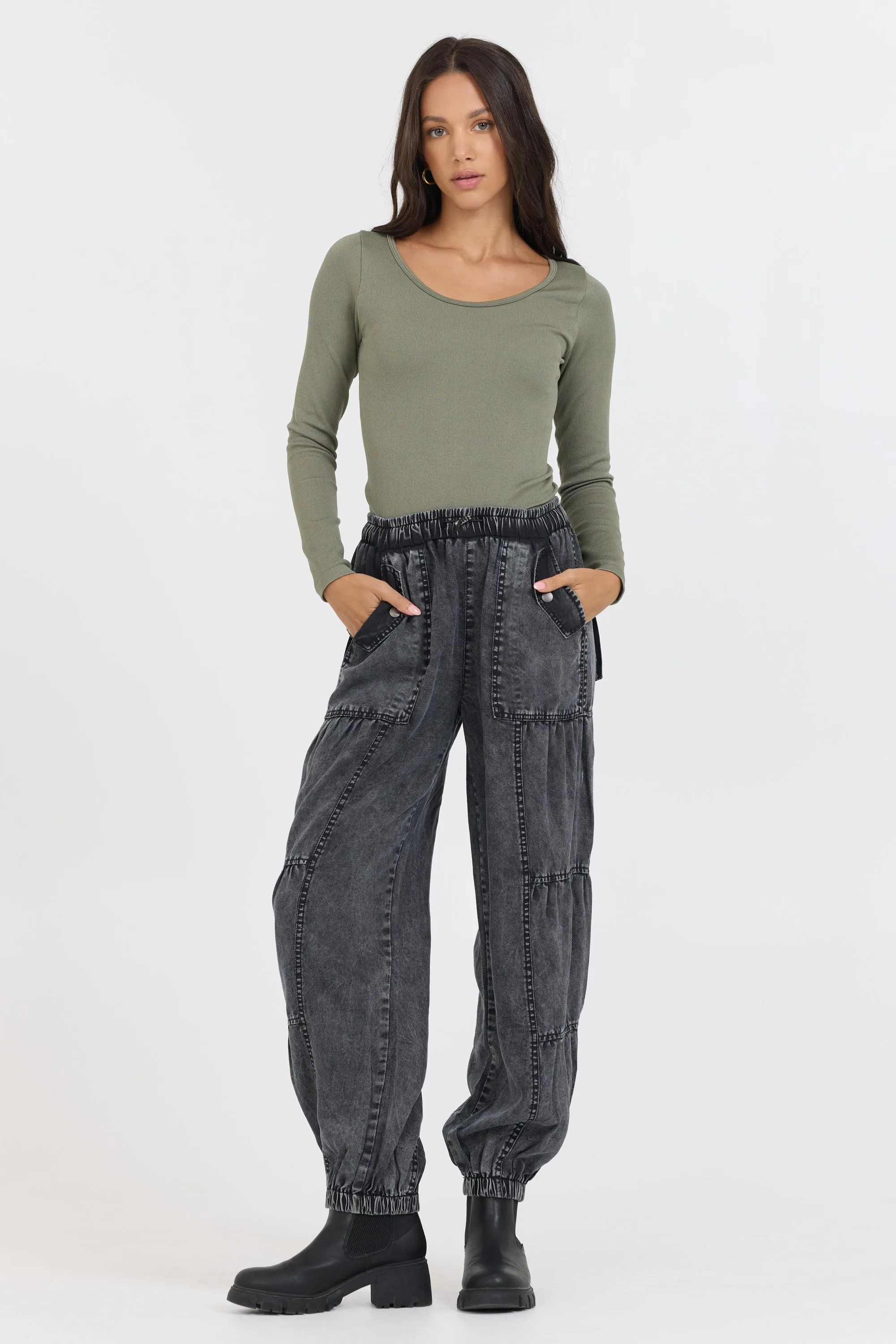 Olive Seamless Long Sleeve Tee sold by Vintage Havana product image thumbnail 3