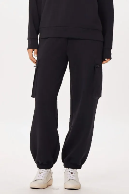 Black Cloud Fleece Jogger w/ Side Pockets sold by Vintage Havana
