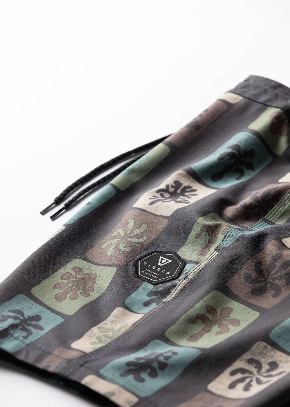 Tropic Tiles 18.5" Boardshort sold by VISSLA product image thumbnail 4