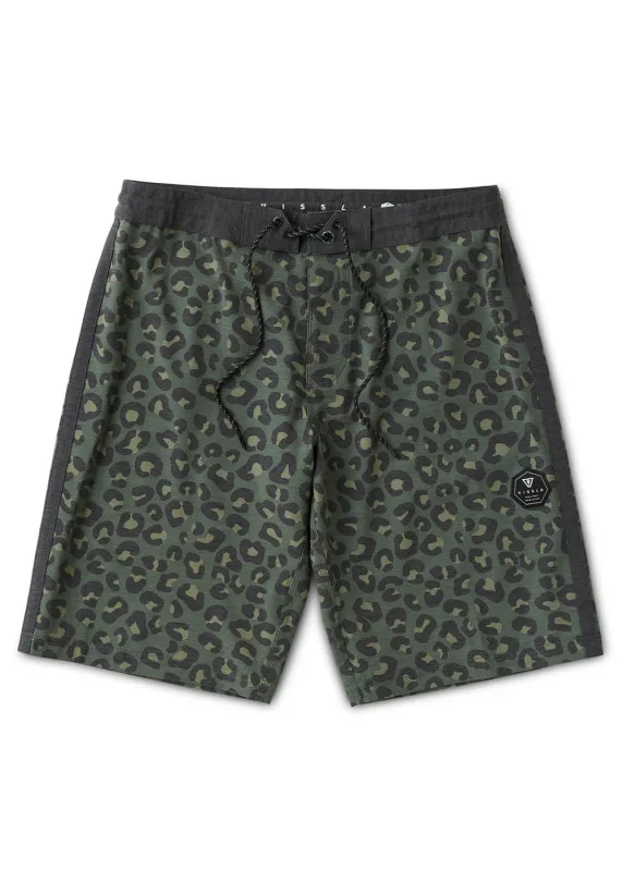Big Cat 18" Boys Boardshort sold by VISSLA