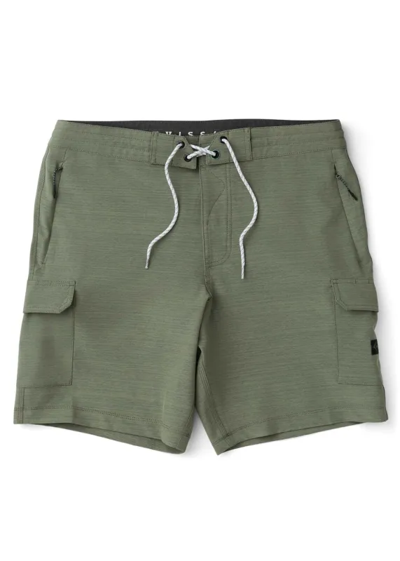 Roamer Cargo 18.5" Hybrid Boardshort sold by VISSLA