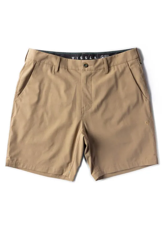 Cutlap Eco 17.5" Hybrid Walkshort made by VISSLA