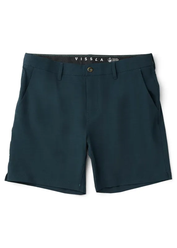 Cutlap Eco 17.5" Hybrid Walkshort made by VISSLA