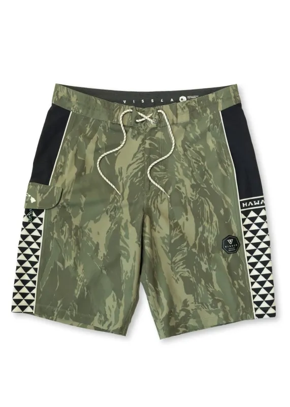 Hawaii Camo 21" Boardshort made by VISSLA