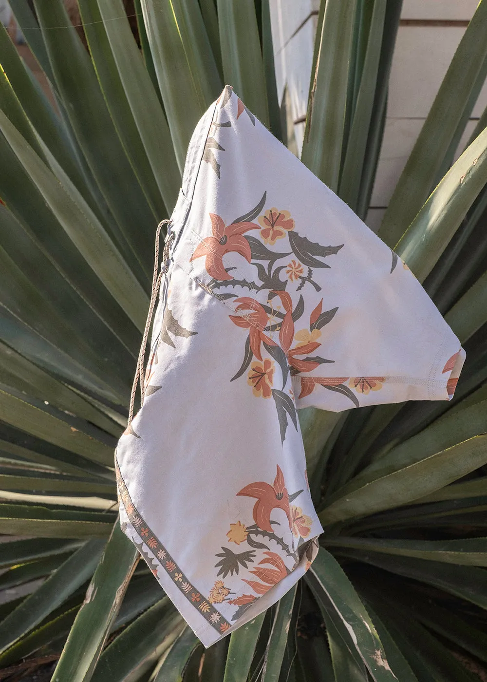 Hibiscus Haze 17.5" Boardshort sold by VISSLA product image thumbnail 3