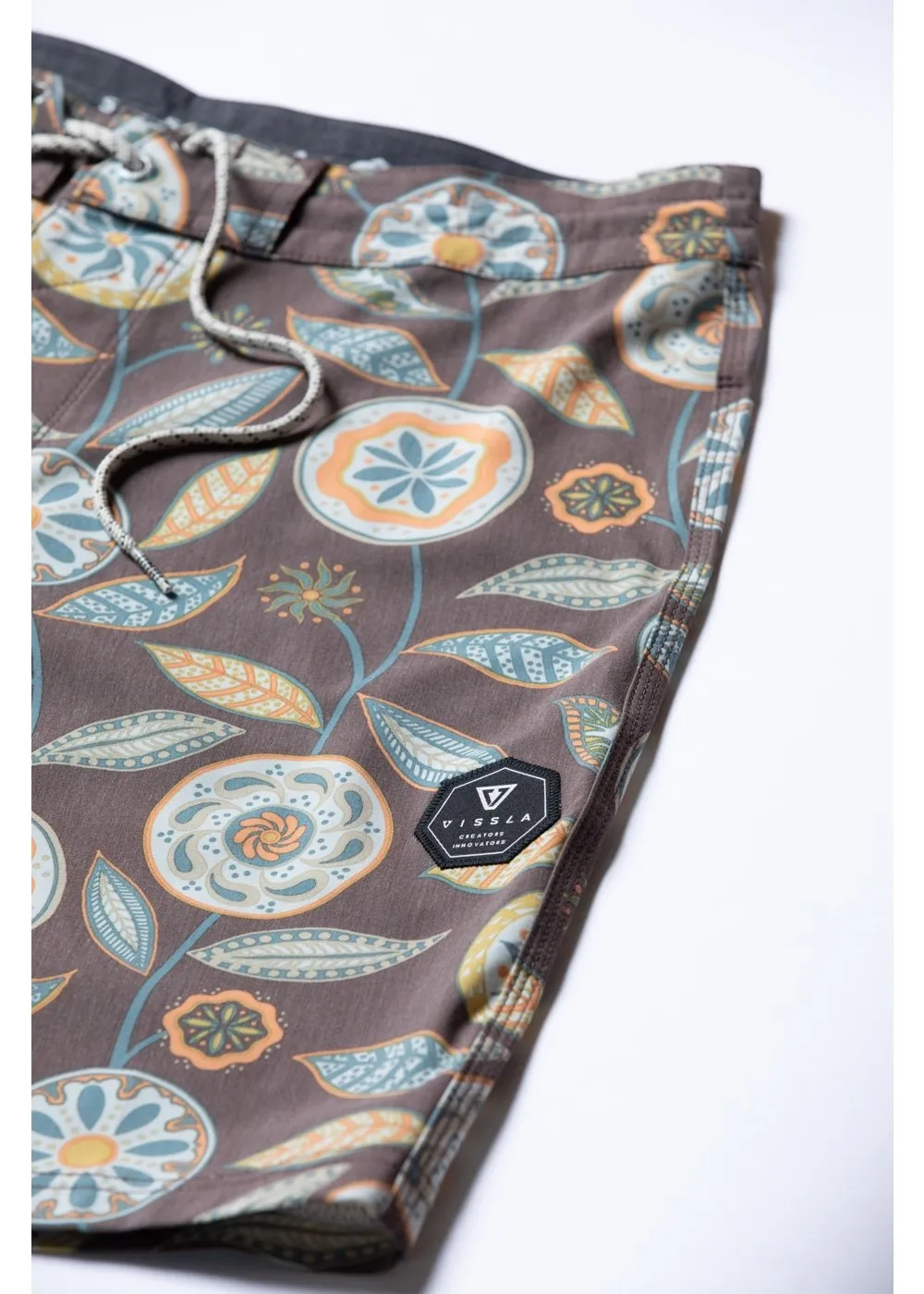 Medallions 18.5" Boardshort sold by VISSLA product image thumbnail 4