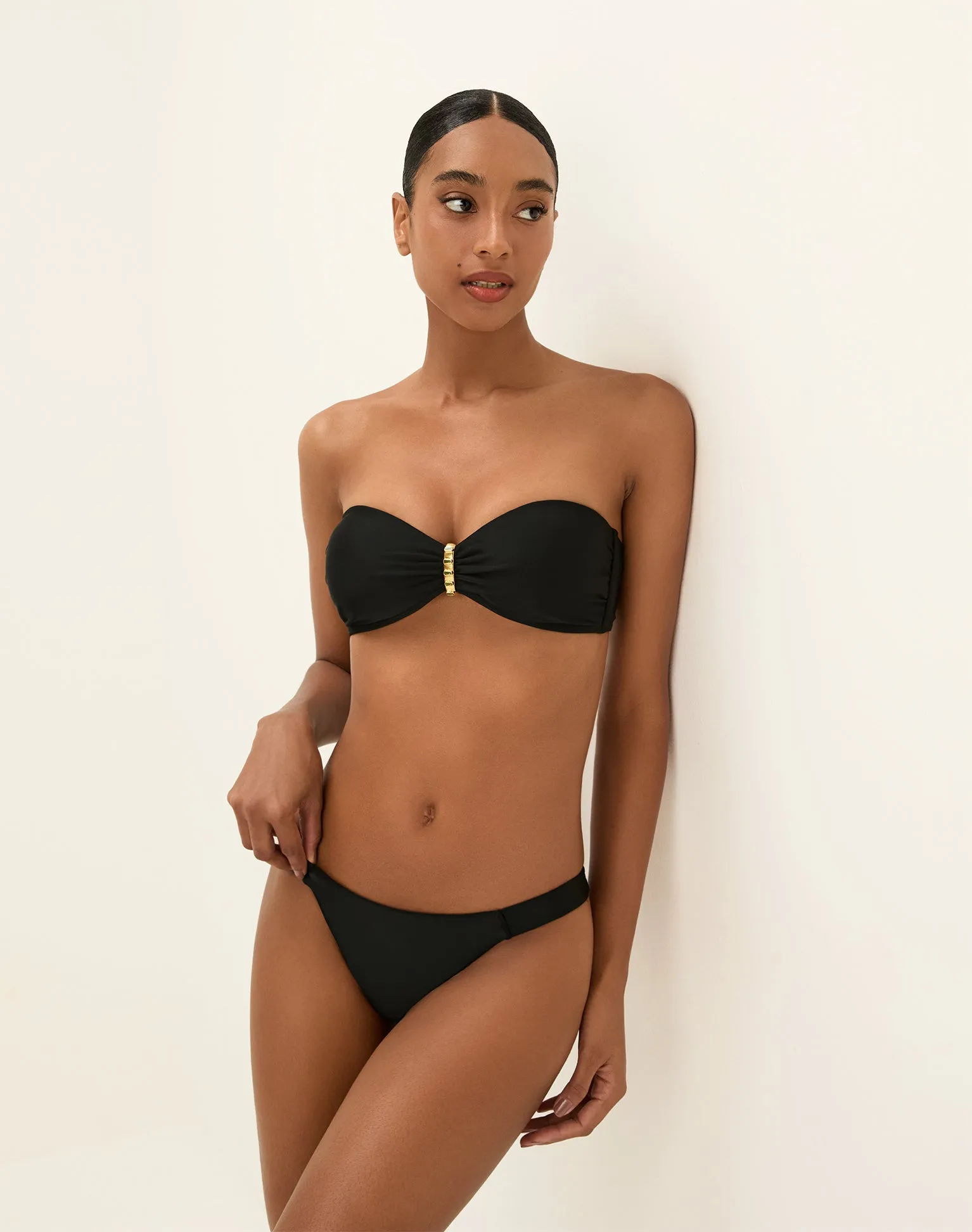 Matte Bessie Bandeau - Black sold by Vix product image thumbnail 2