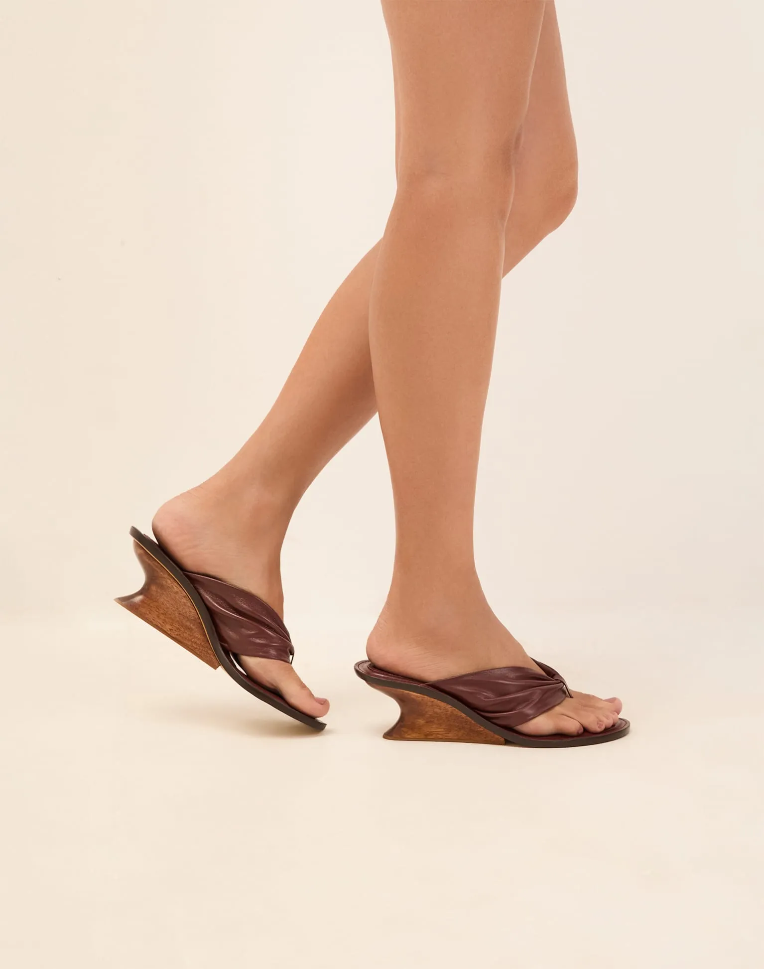 Dahila Mule - Wine sold by Vix product image thumbnail 4