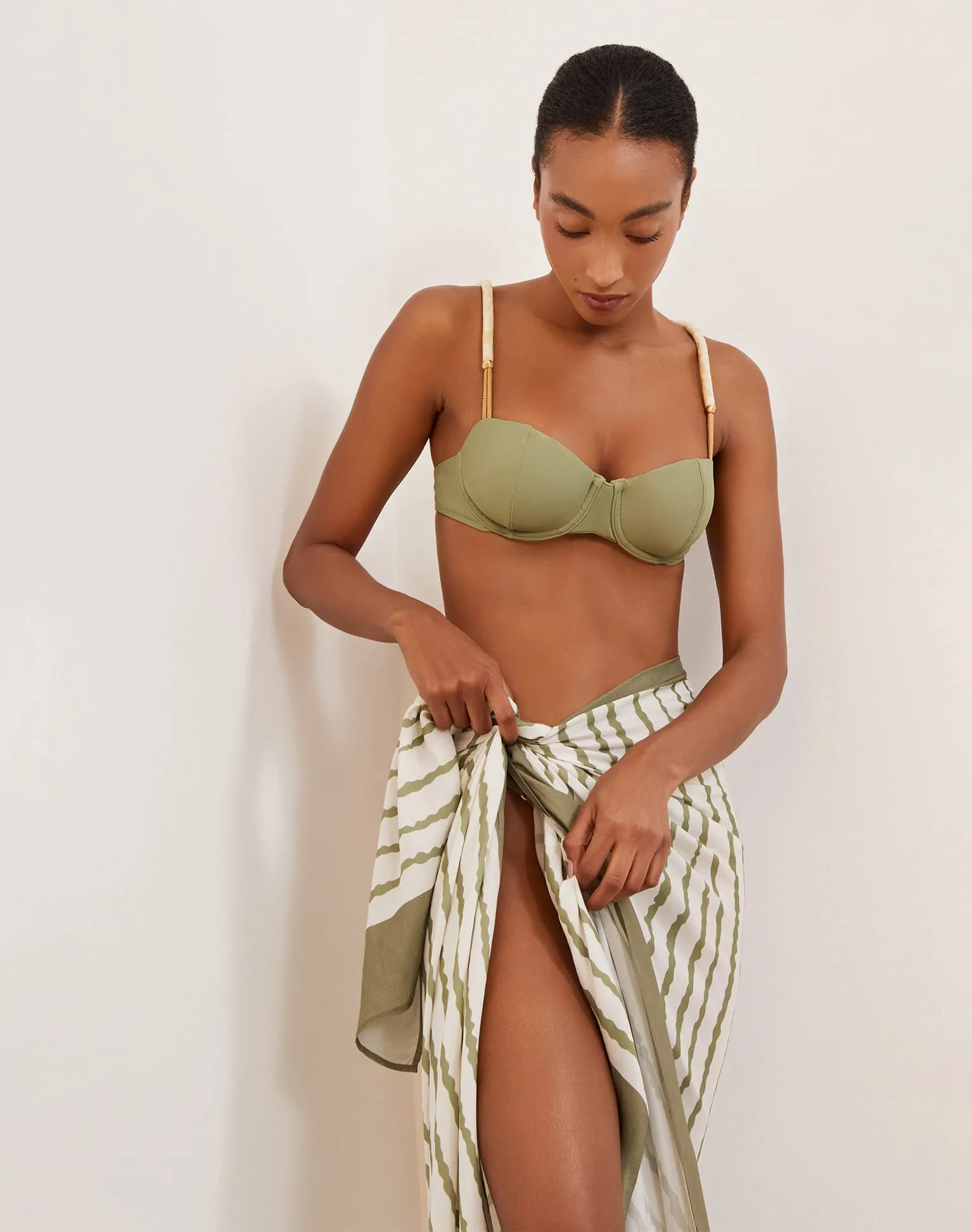 Sarong - Borea sold by Vix product image thumbnail 3