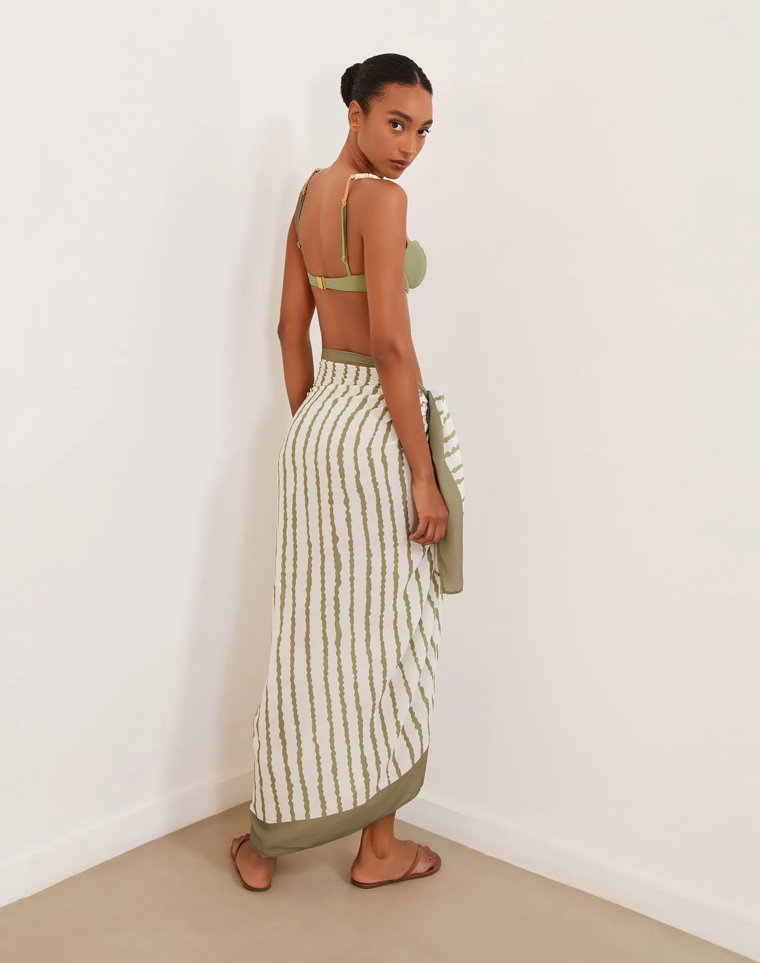 Sarong - Borea sold by Vix product image thumbnail 2