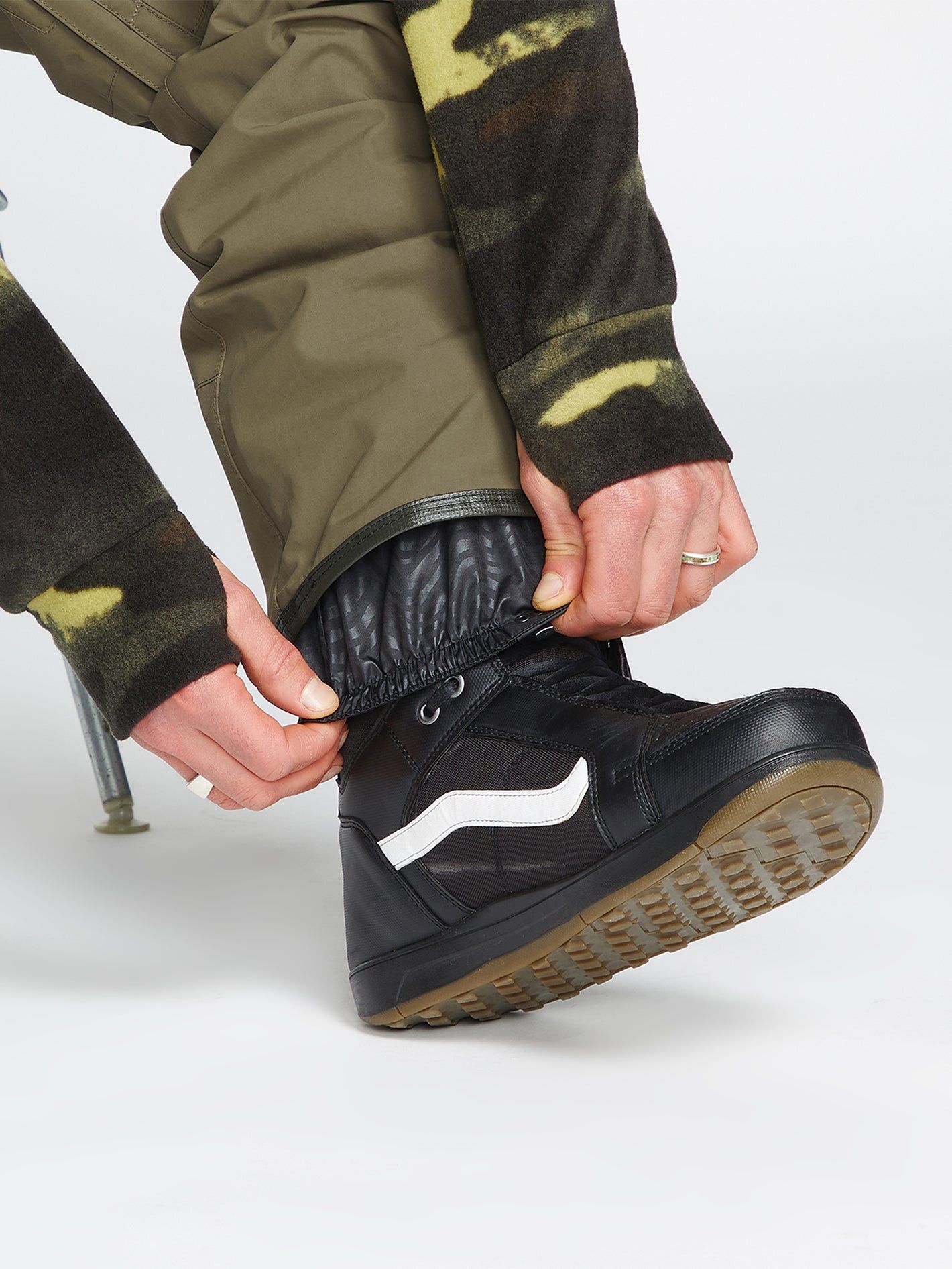 Mens L Gore-Tex Pants - Dark Teak sold by Volcom product image thumbnail 9