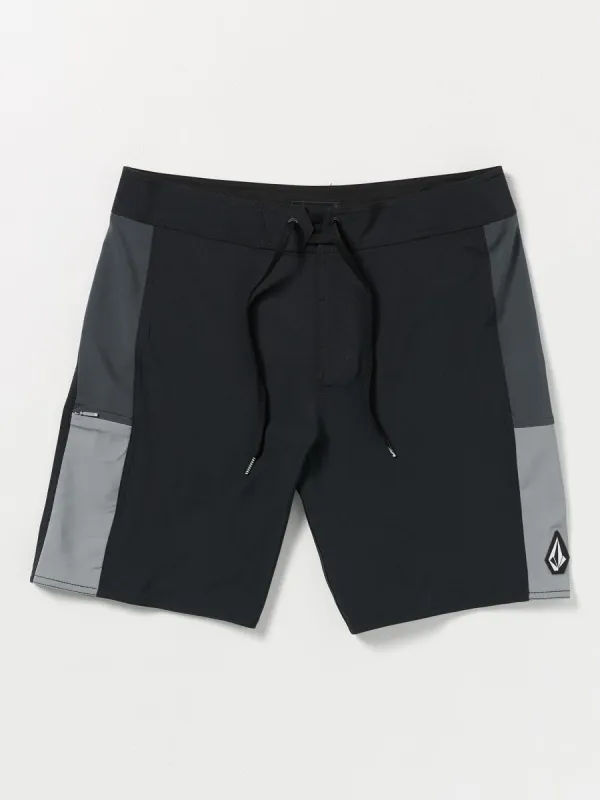 Dumbreck Boardshort 19" - Black sold by Volcom
