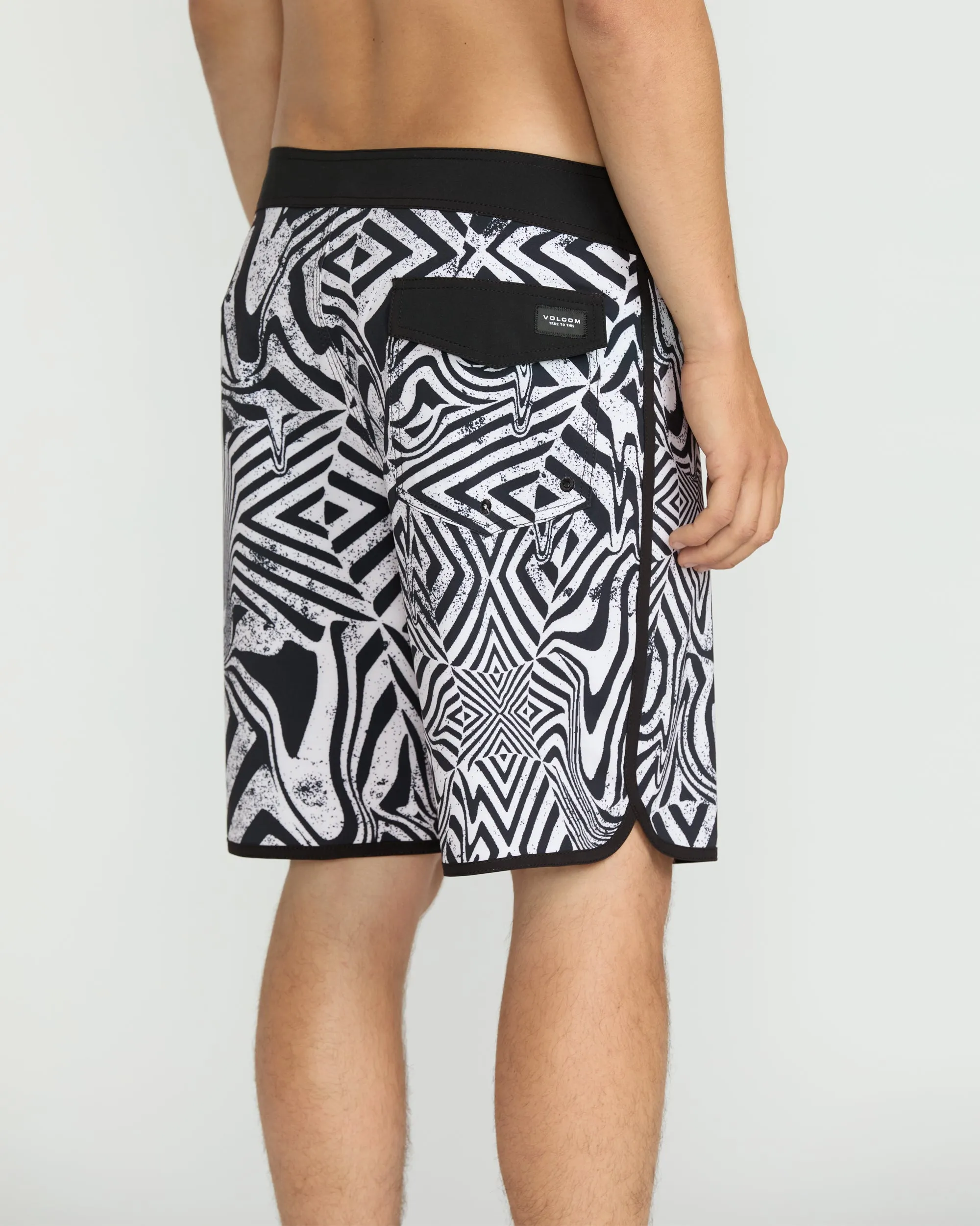 Men's Infuse Scallop Mod Trunks sold by Volcom product image thumbnail 4