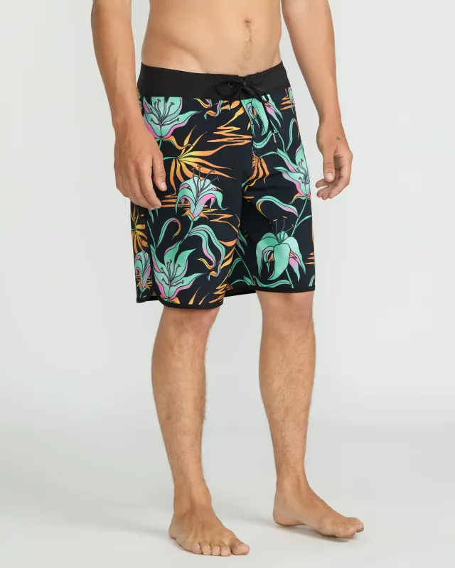 Men's Infuse Scallop Mod sold by Volcom