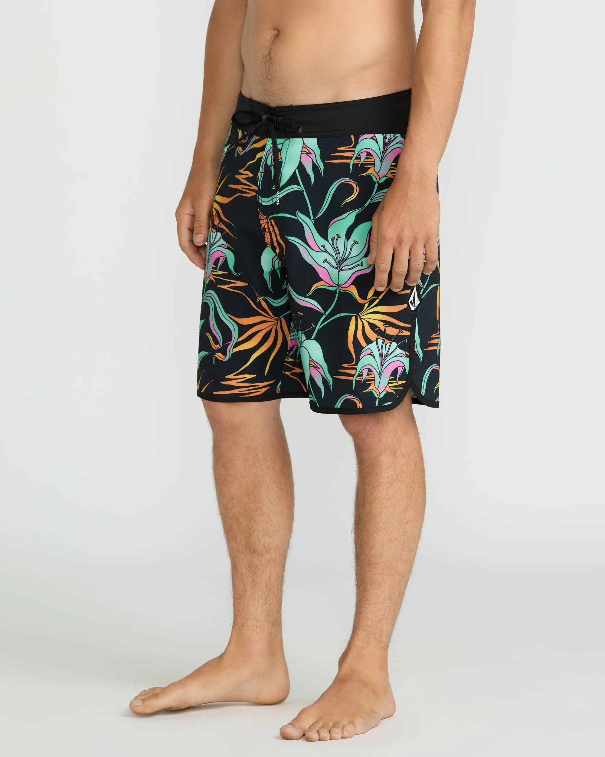 Men's Infuse Scallop Mod sold by Volcom product image thumbnail 3