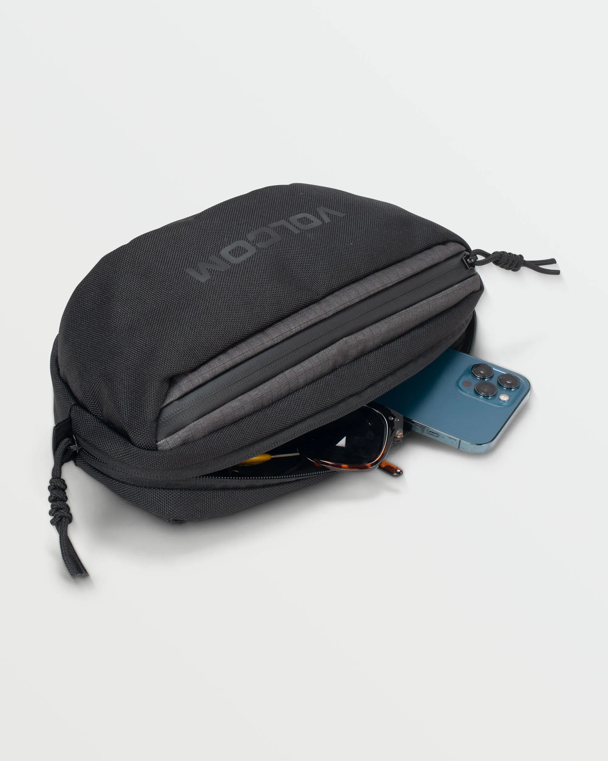 Mini Dos Pack Waist Bag sold by Volcom product image thumbnail 4