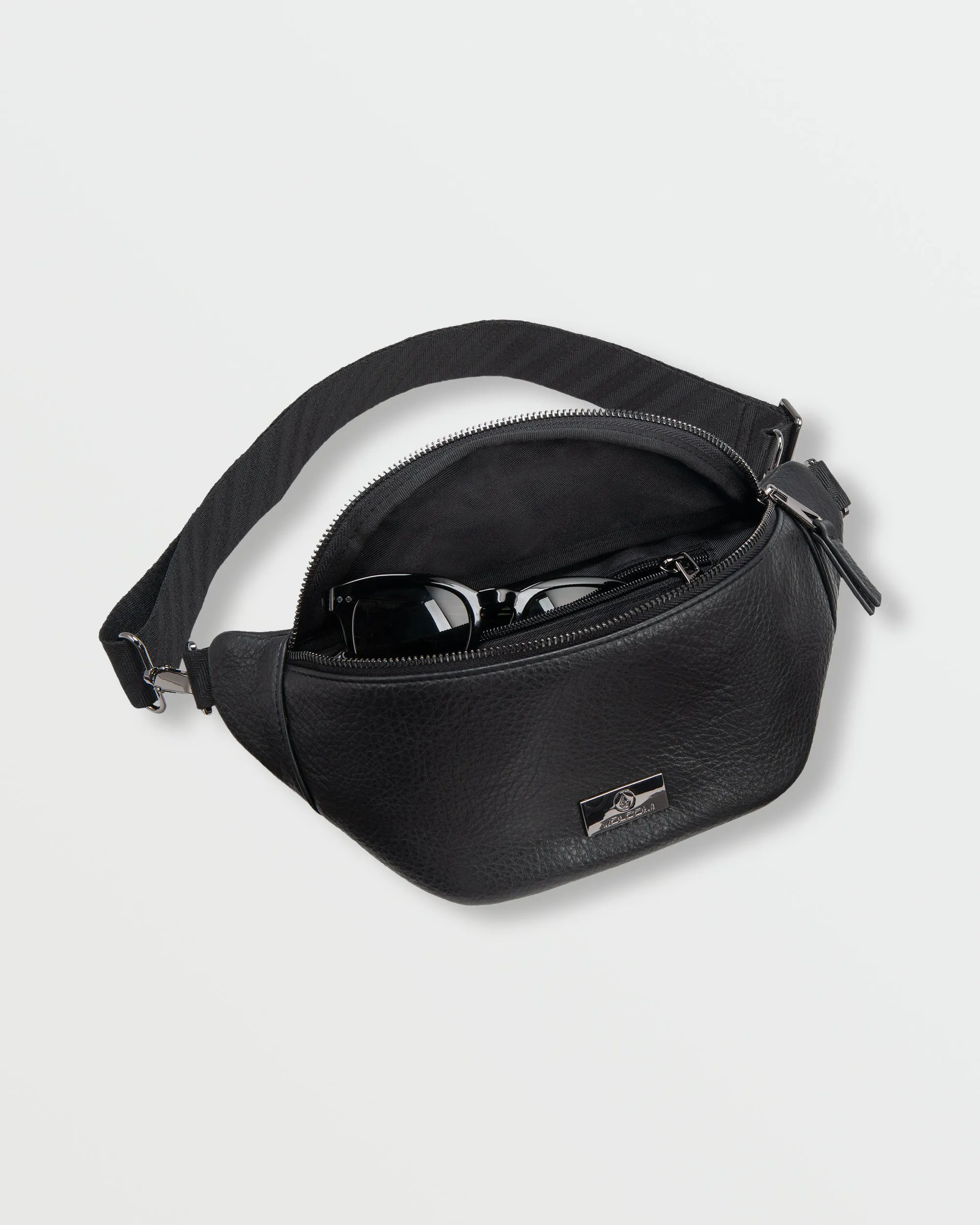 Strapped Waistpack sold by Volcom product image thumbnail 3