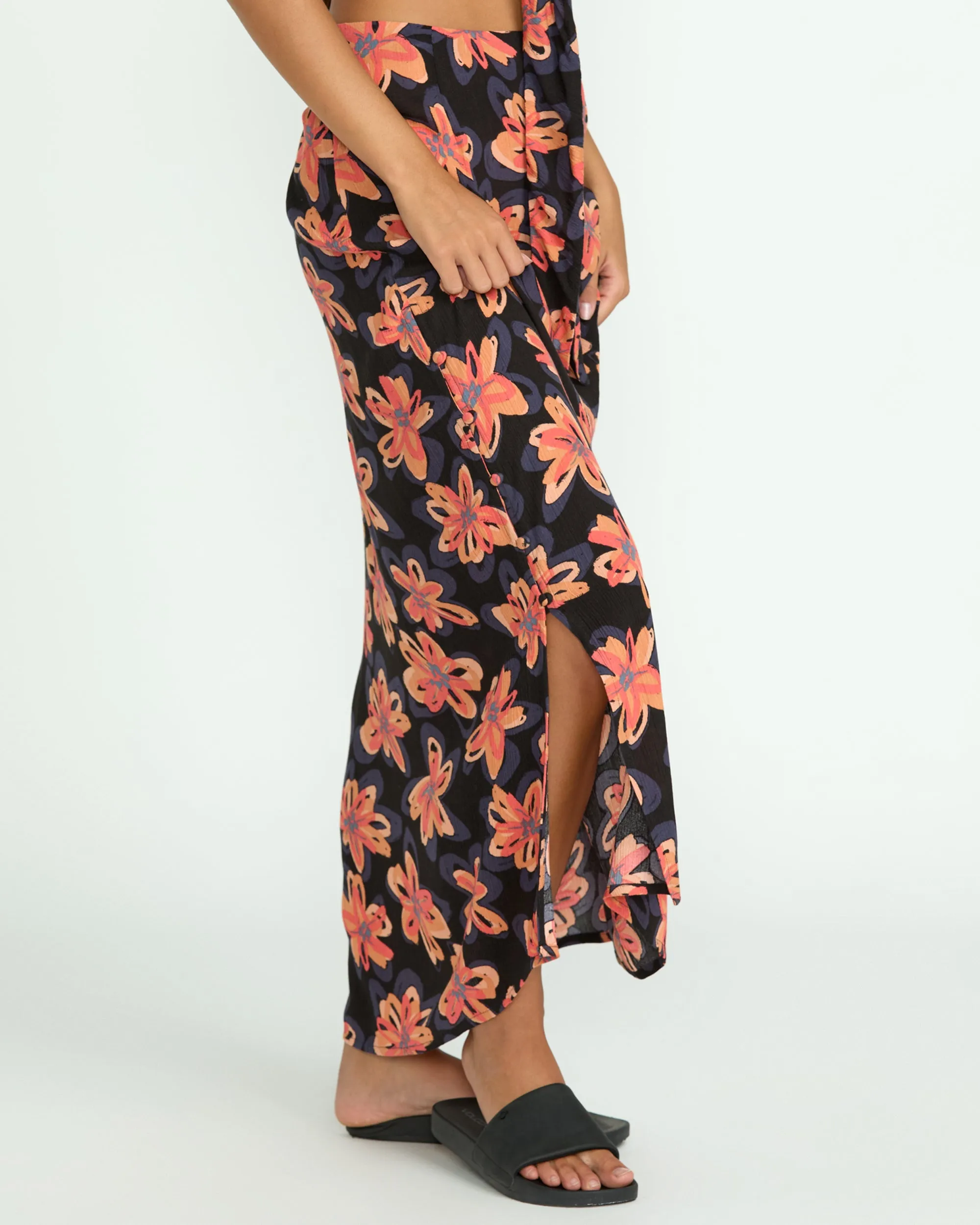 Women's Deep Tropix Skirt sold by Volcom product image thumbnail 5