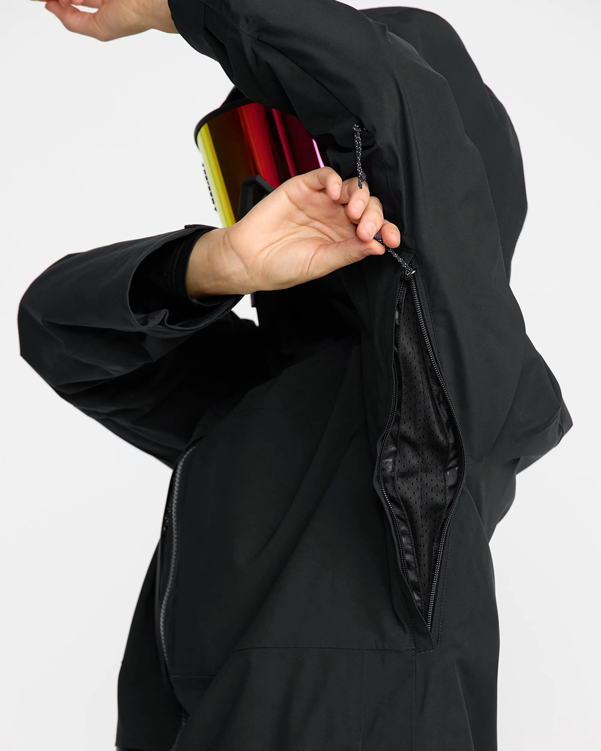 Women's Cloudbreaker Stretch 30K Jacket sold by Volcom product image thumbnail 5