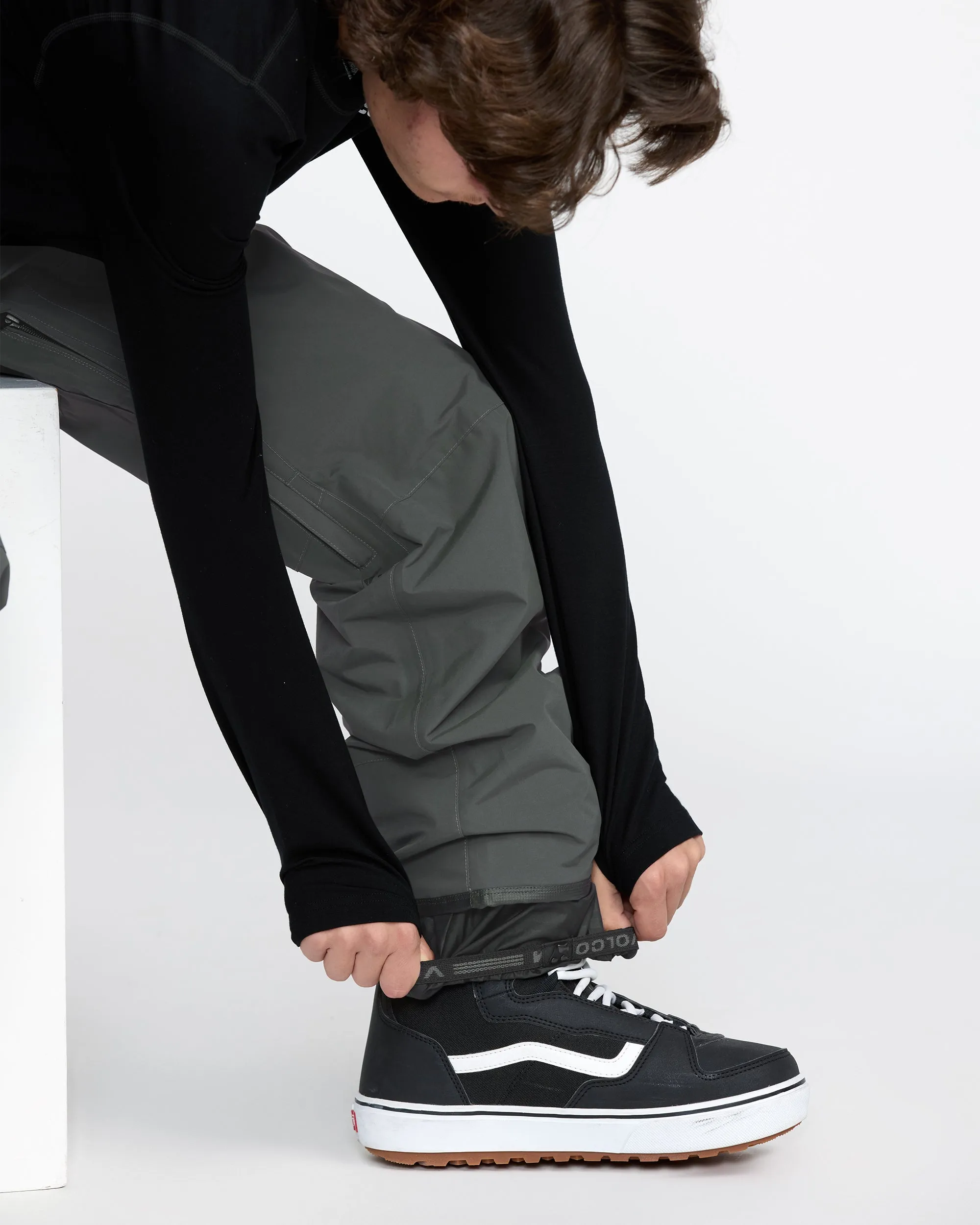 Men's L Gore-Tex Pants sold by Volcom product image thumbnail 4