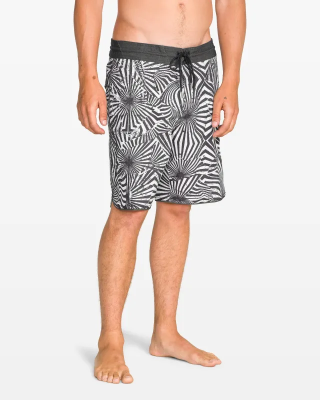 Men's Barnacle Scallop Stoney made by Volcom