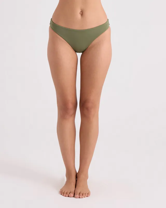 Women's Simply Seamless Hipster Full made by Volcom