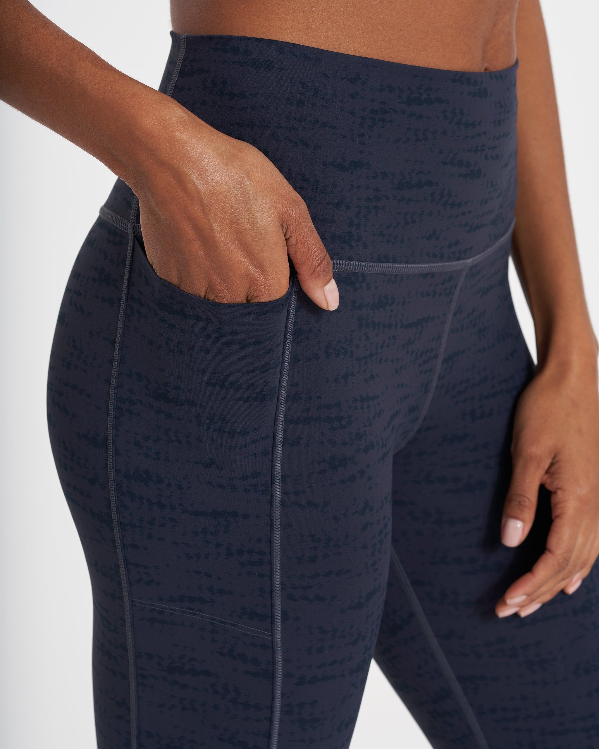 Studio Pocket Legging | Midnight Slub sold by Vuori product image thumbnail 5