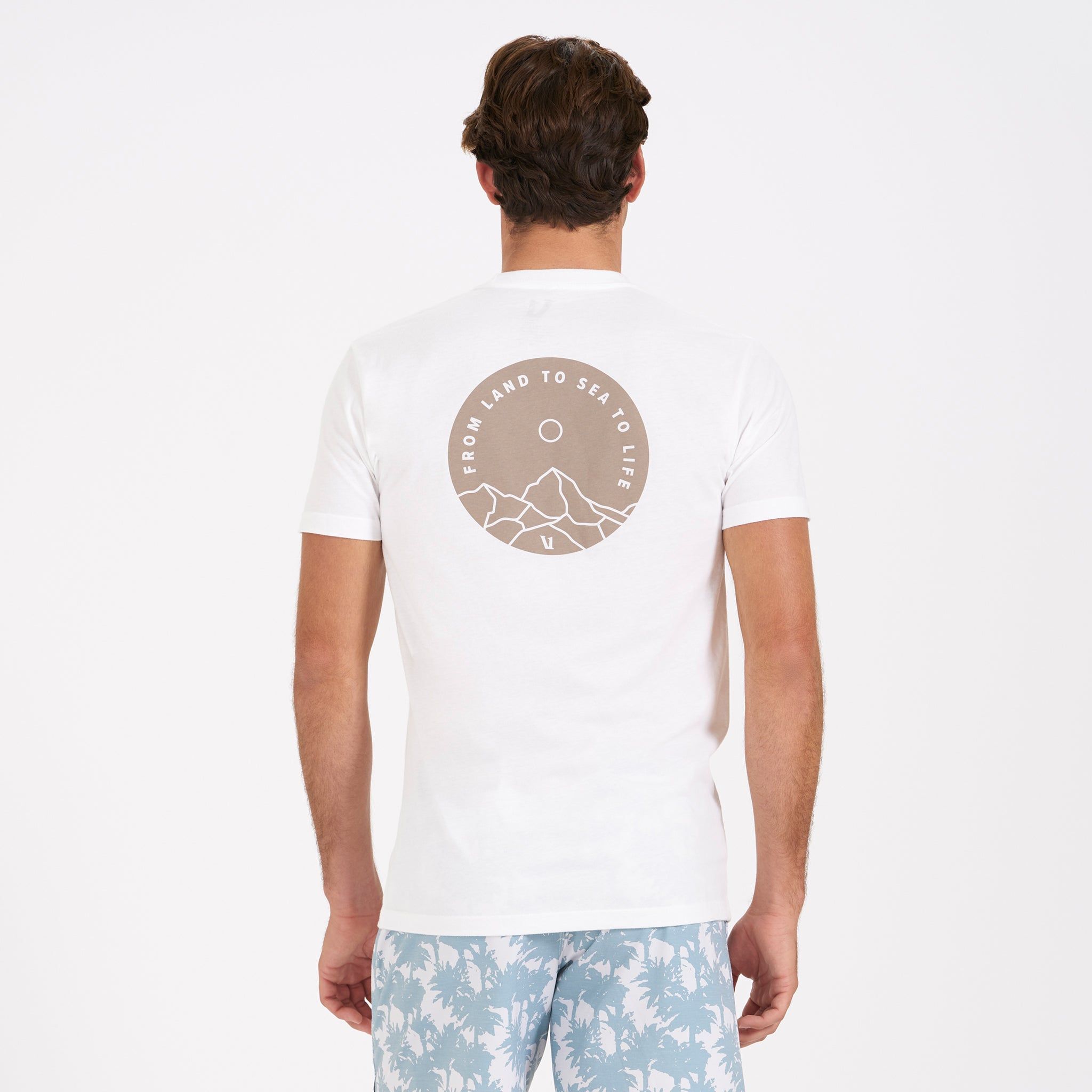 Land to Sea Tee | White sold by Vuori product image thumbnail 4