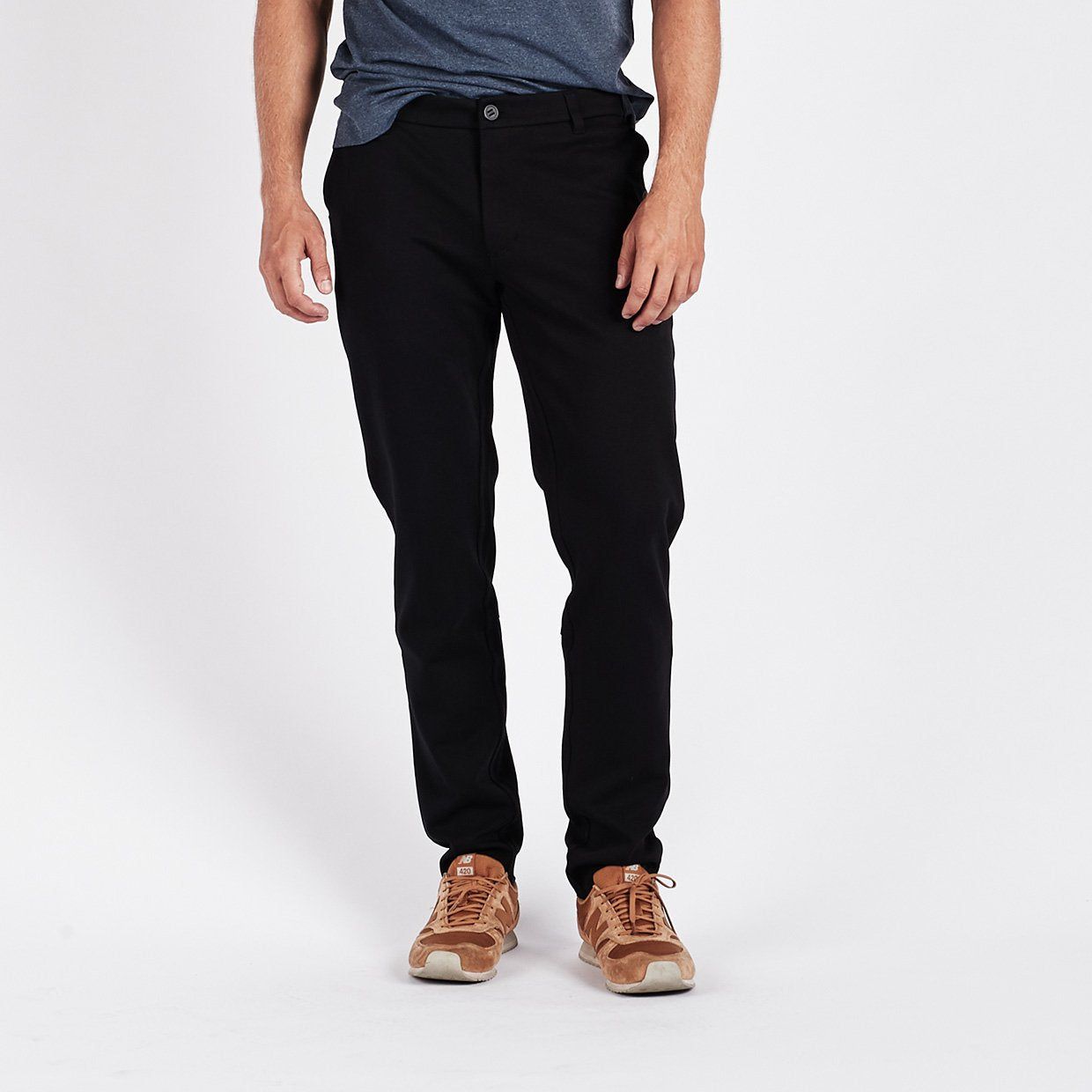 Everything Chino Pant | Black sold by Vuori product image thumbnail 2