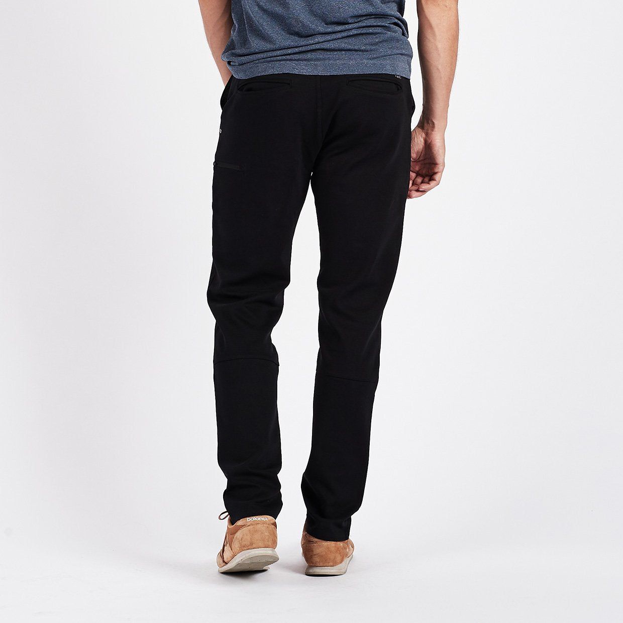 Everything Chino Pant | Black sold by Vuori product image thumbnail 4