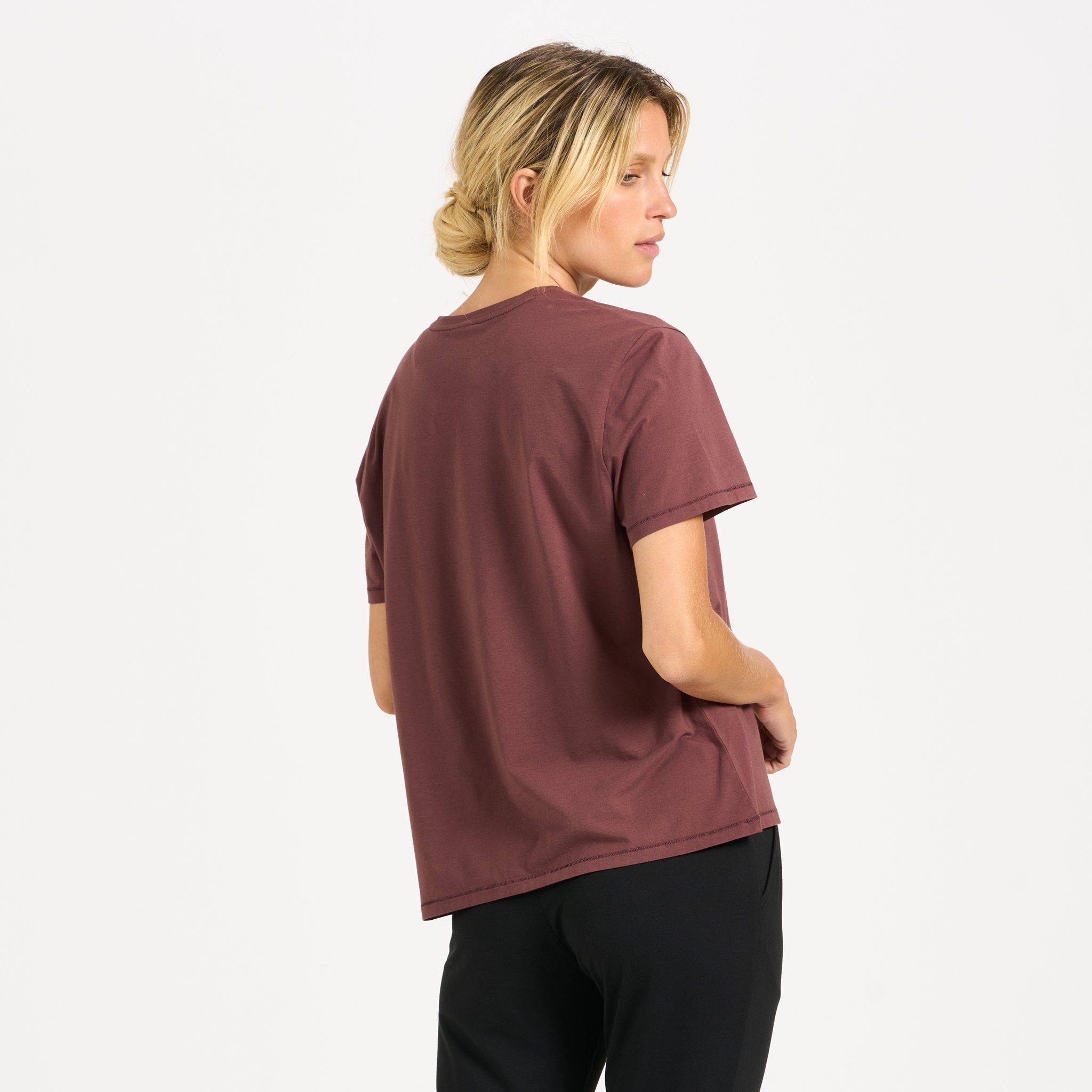 Feather Tee | Fig sold by Vuori product image thumbnail 2